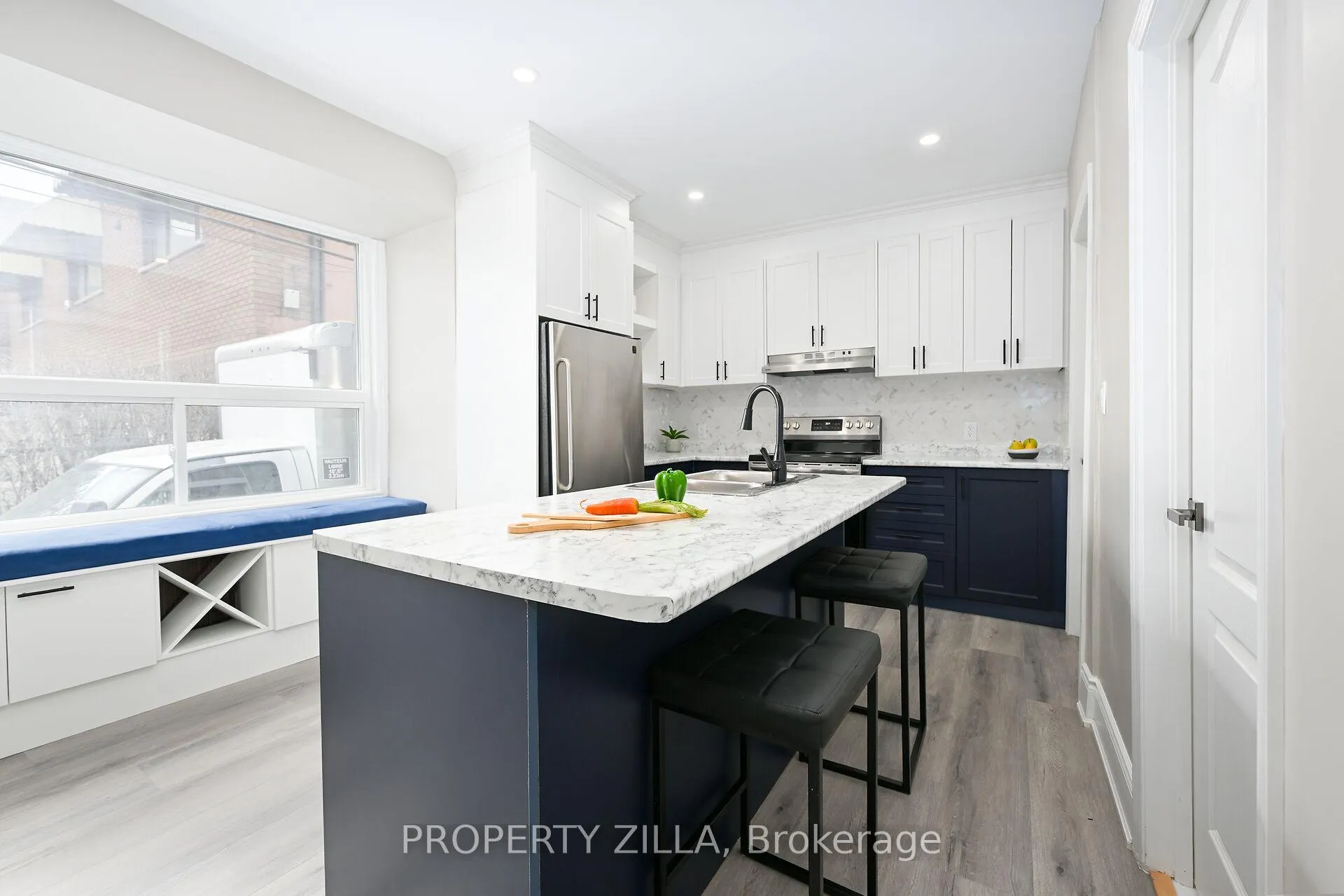 Photo 3 of 31 Greenaway Ave, Hamilton, Gibson — HOMEH