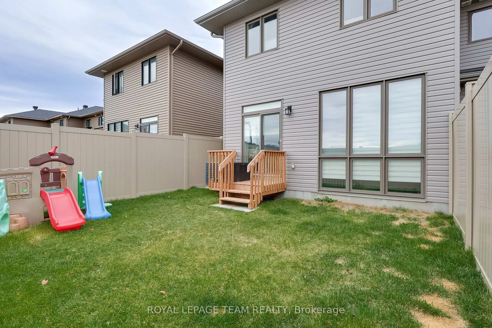 Photo 6 of 724 Ploughman Place, Ottawa, Stittsville (South) — HOMEH