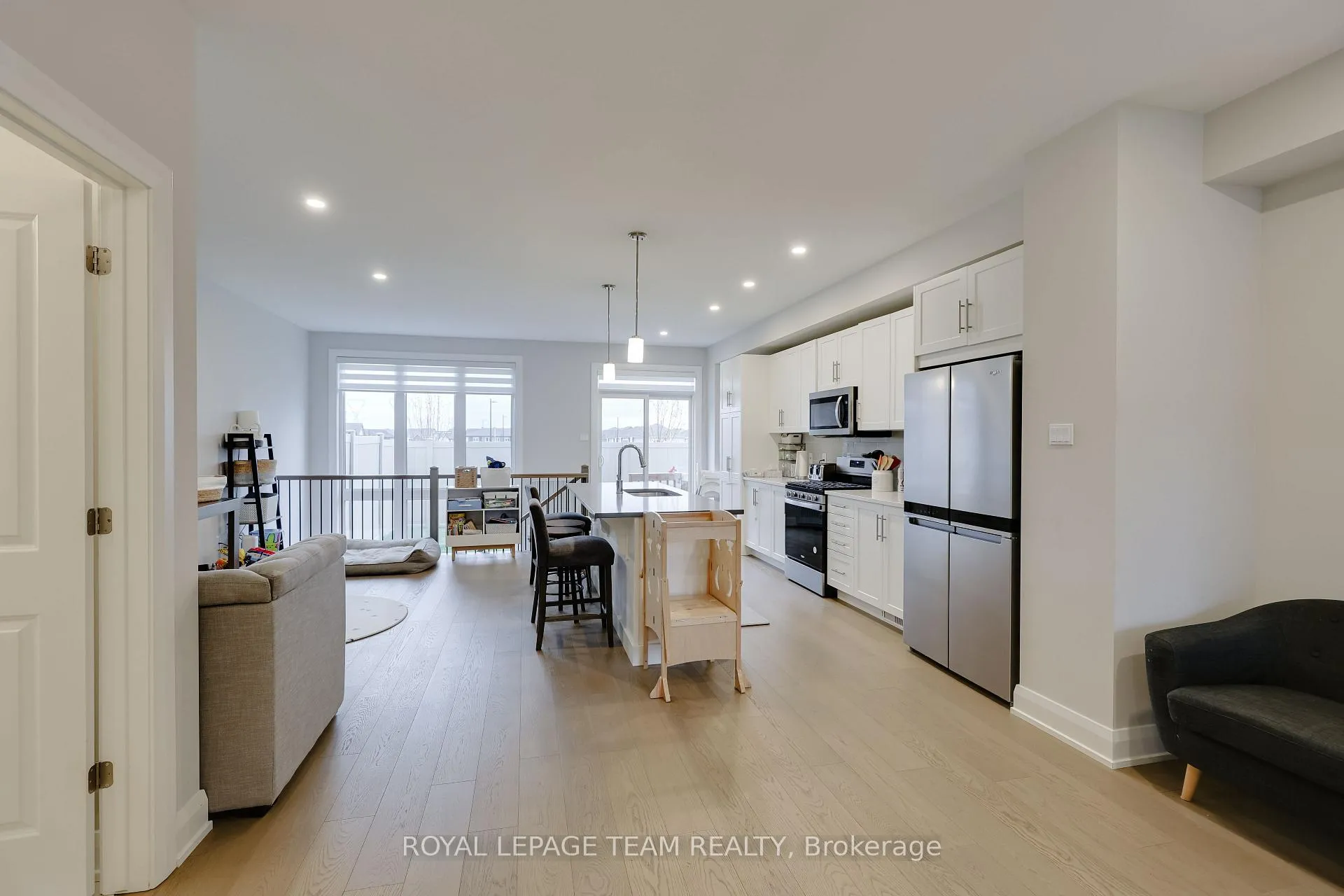 Photo 13 of 724 Ploughman Place, Ottawa, Stittsville (South) — HOMEH