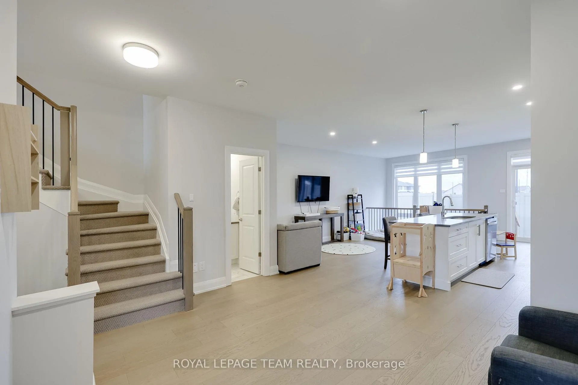 Photo 14 of 724 Ploughman Place, Ottawa, Stittsville (South) — HOMEH