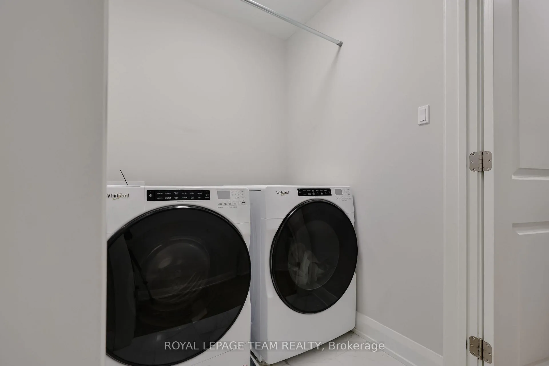 Photo 43 of 724 Ploughman Place, Ottawa, Stittsville (South) — HOMEH