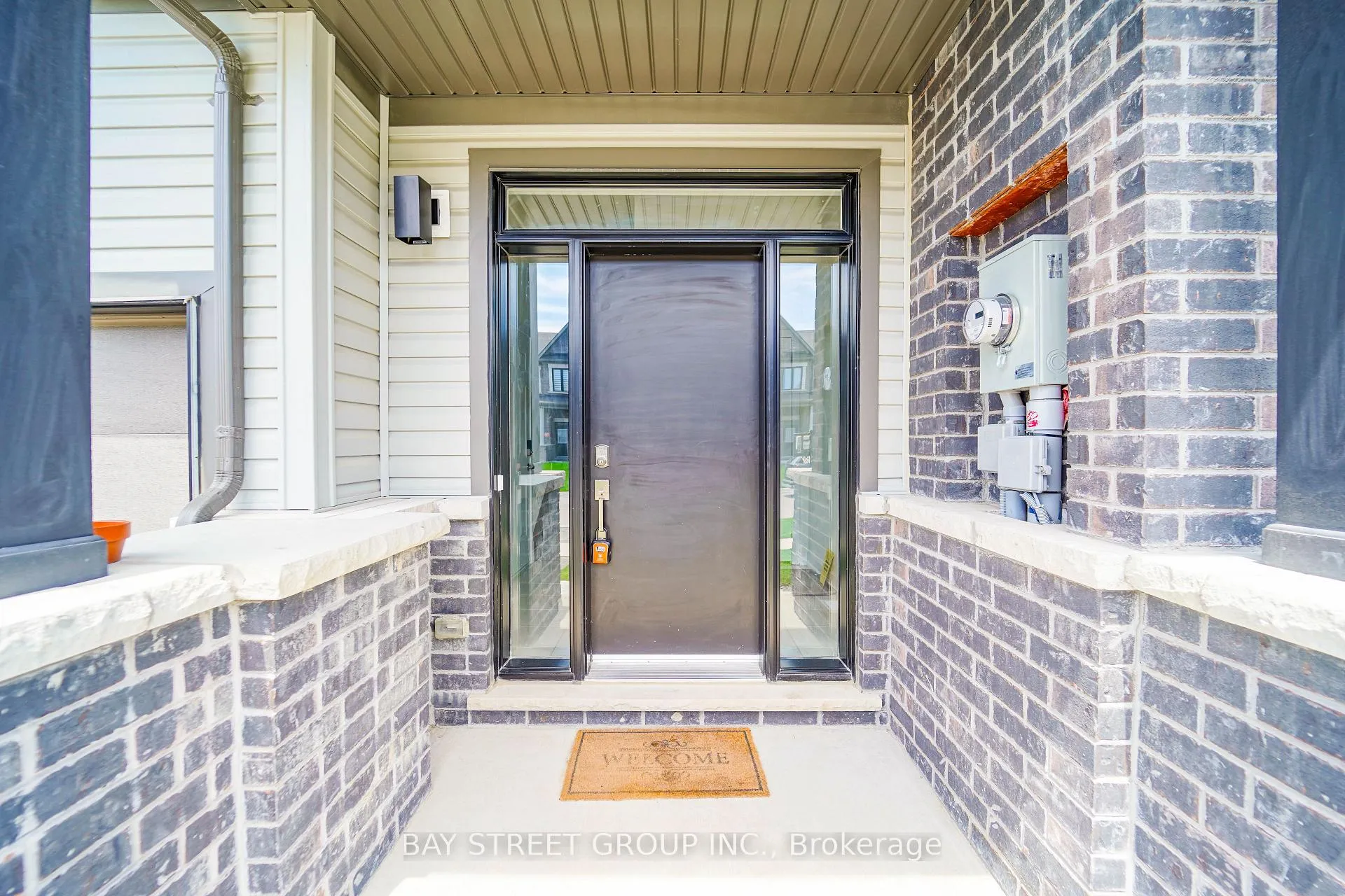 Photo 4 of 1109 Thompson Drive, Oshawa, Kedron — HOMEH