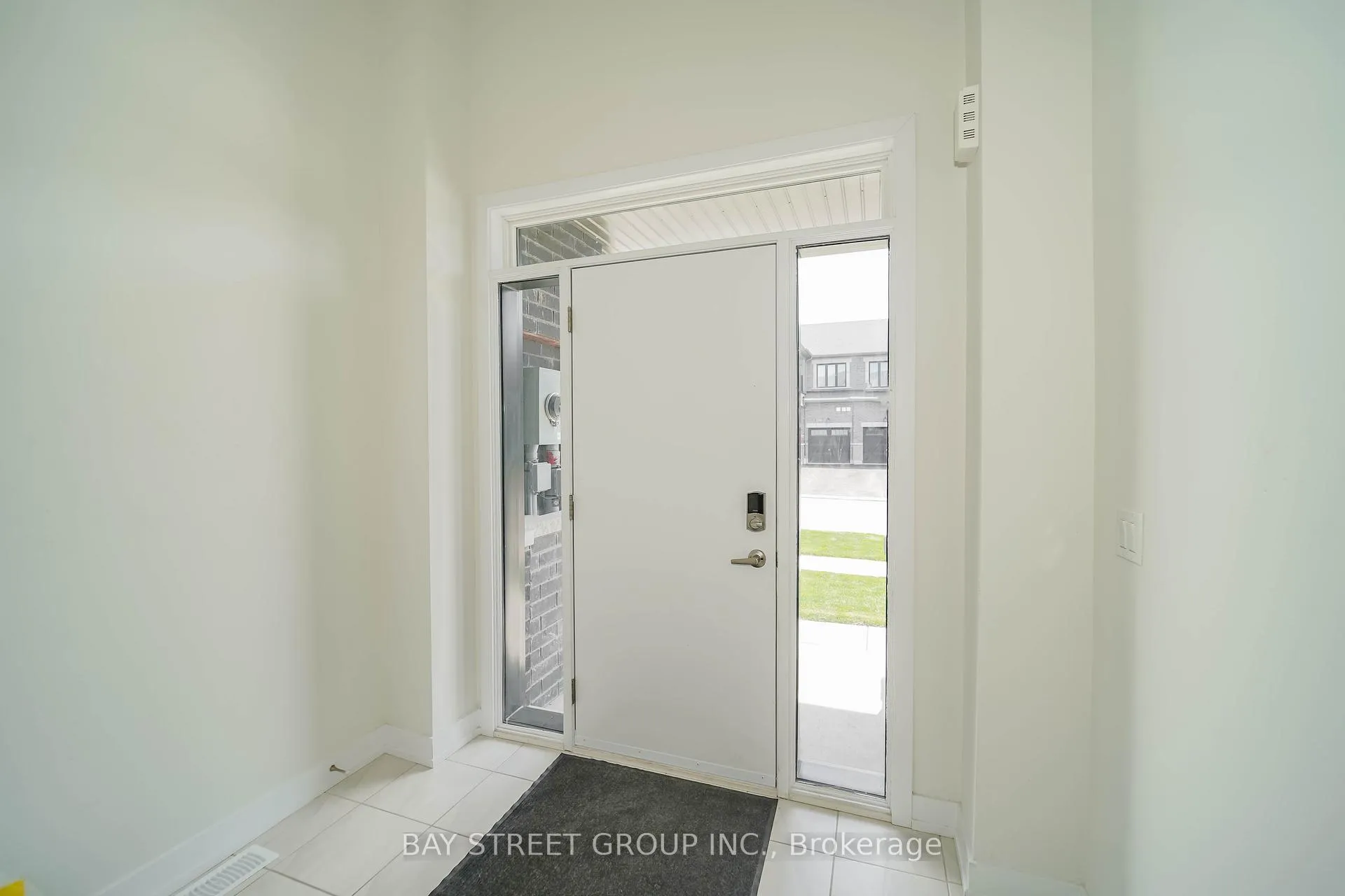 Photo 6 of 1109 Thompson Drive, Oshawa, Kedron — HOMEH