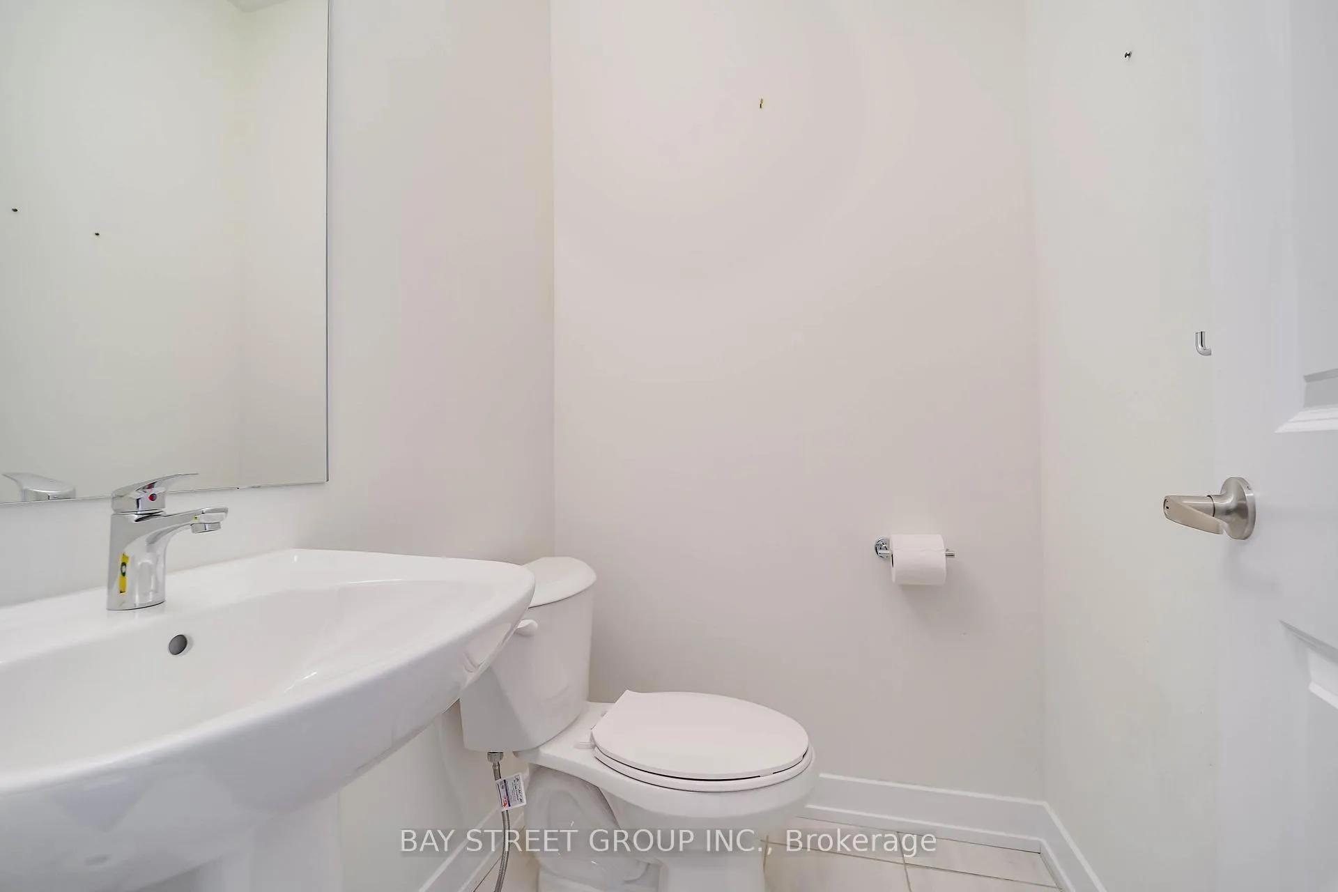 Photo 7 of 1109 Thompson Drive, Oshawa, Kedron — HOMEH