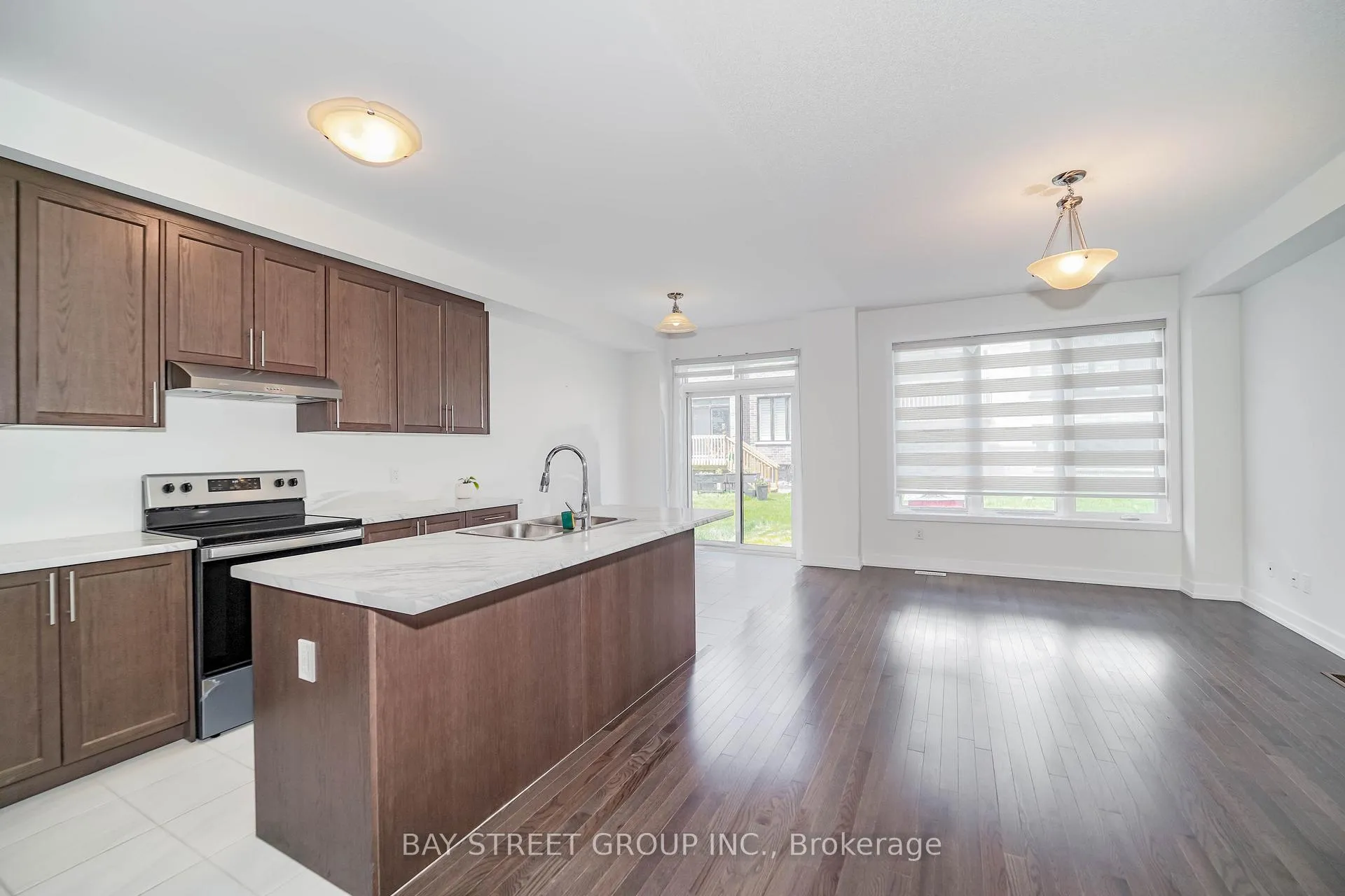 Photo 10 of 1109 Thompson Drive, Oshawa, Kedron — HOMEH