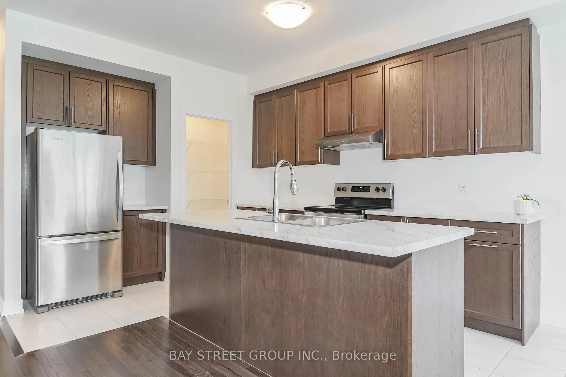 Photo 17 of 1109 Thompson Drive, Oshawa, Kedron — HOMEH