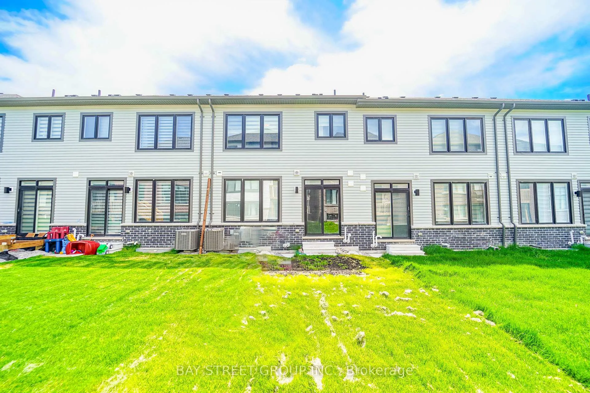 Photo 42 of 1109 Thompson Drive, Oshawa, Kedron — HOMEH