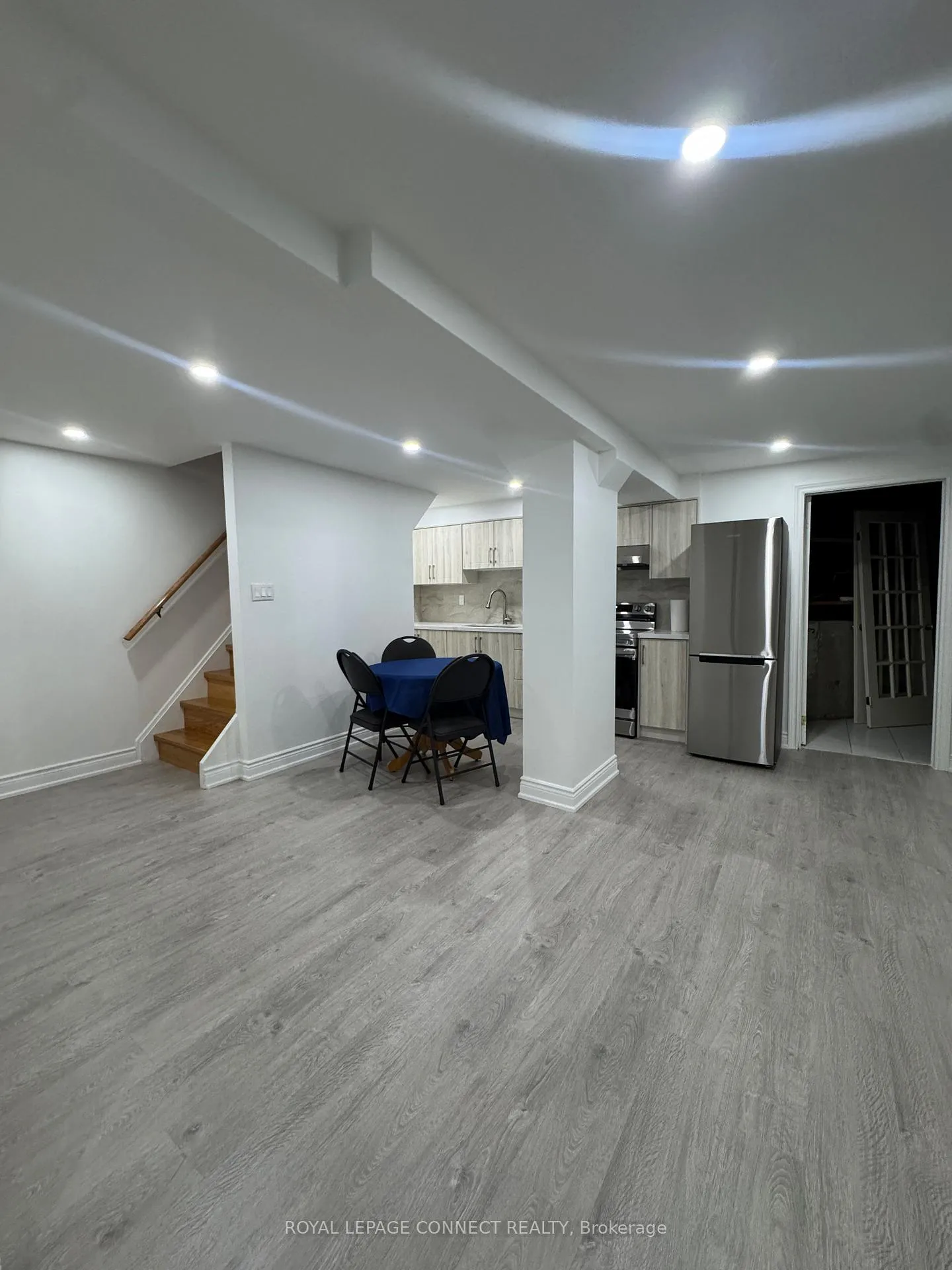 Photo 1 of 61 Chapman Drive W, Ajax, Northeast Ajax — HOMEH