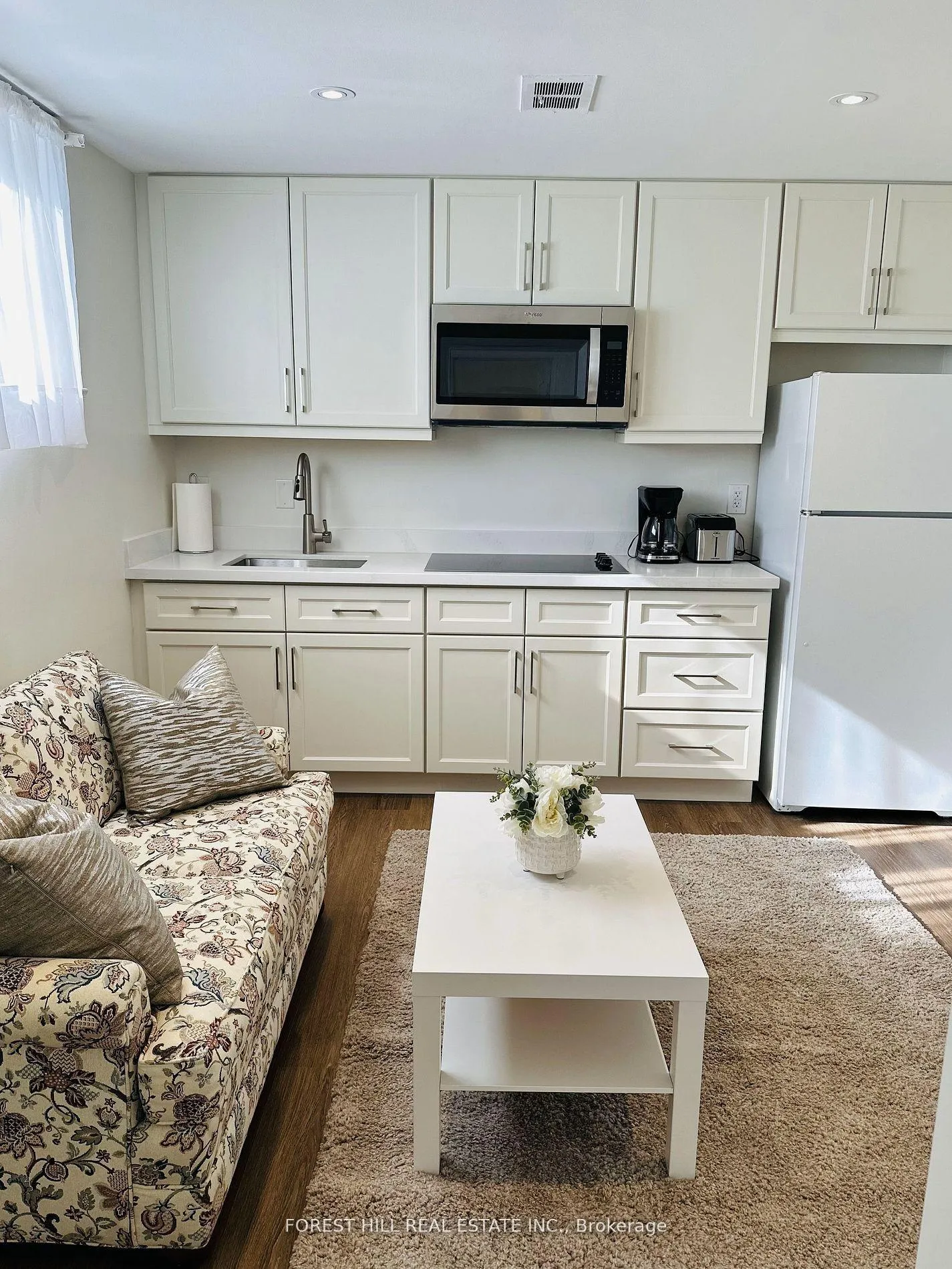 Photo 6 of Unit Lower, 154 Joicey Boulevard, Toronto, Bedford Park-Nortown — HOMEH