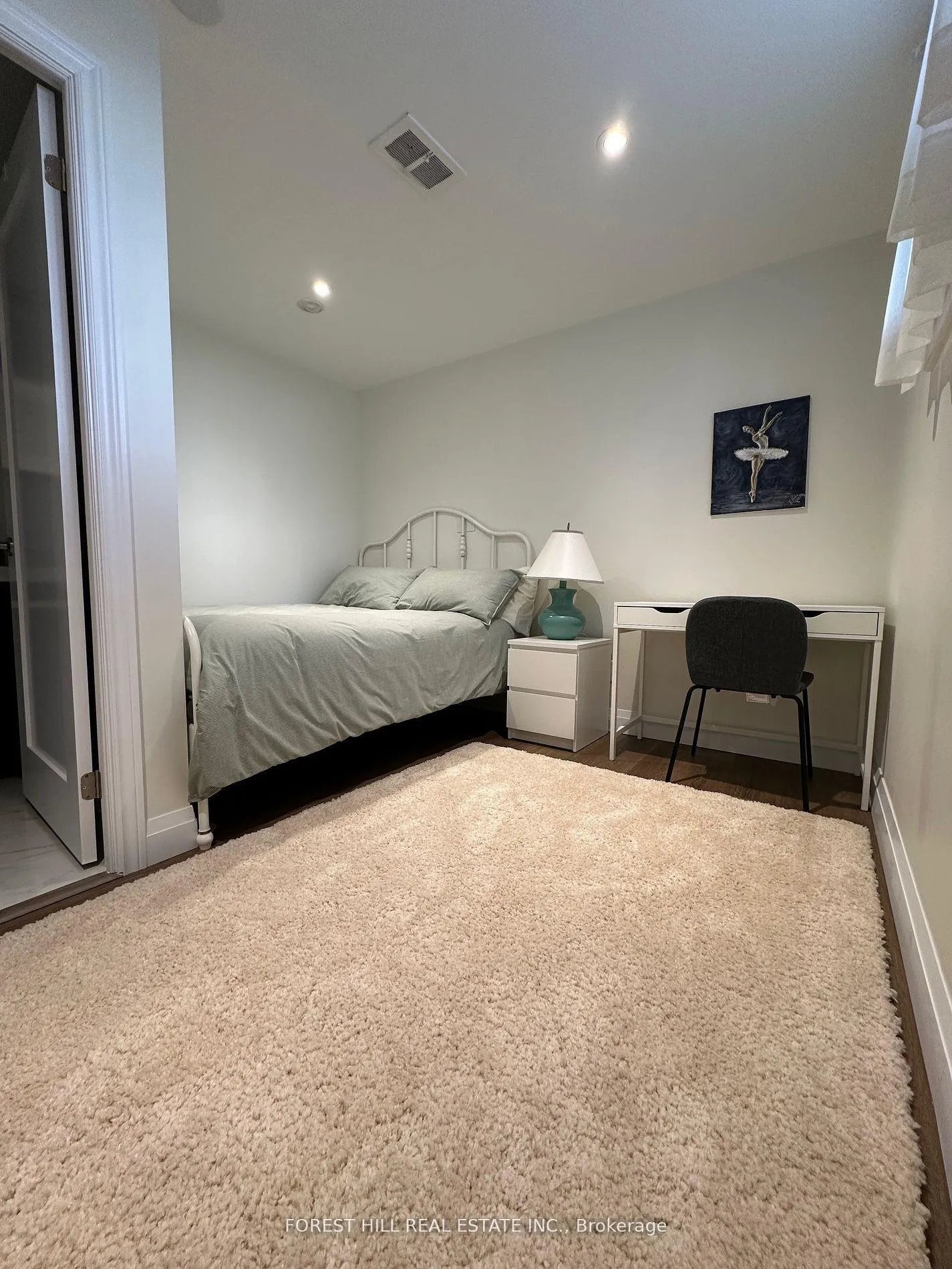 Photo 10 of Unit Lower, 154 Joicey Boulevard, Toronto, Bedford Park-Nortown — HOMEH
