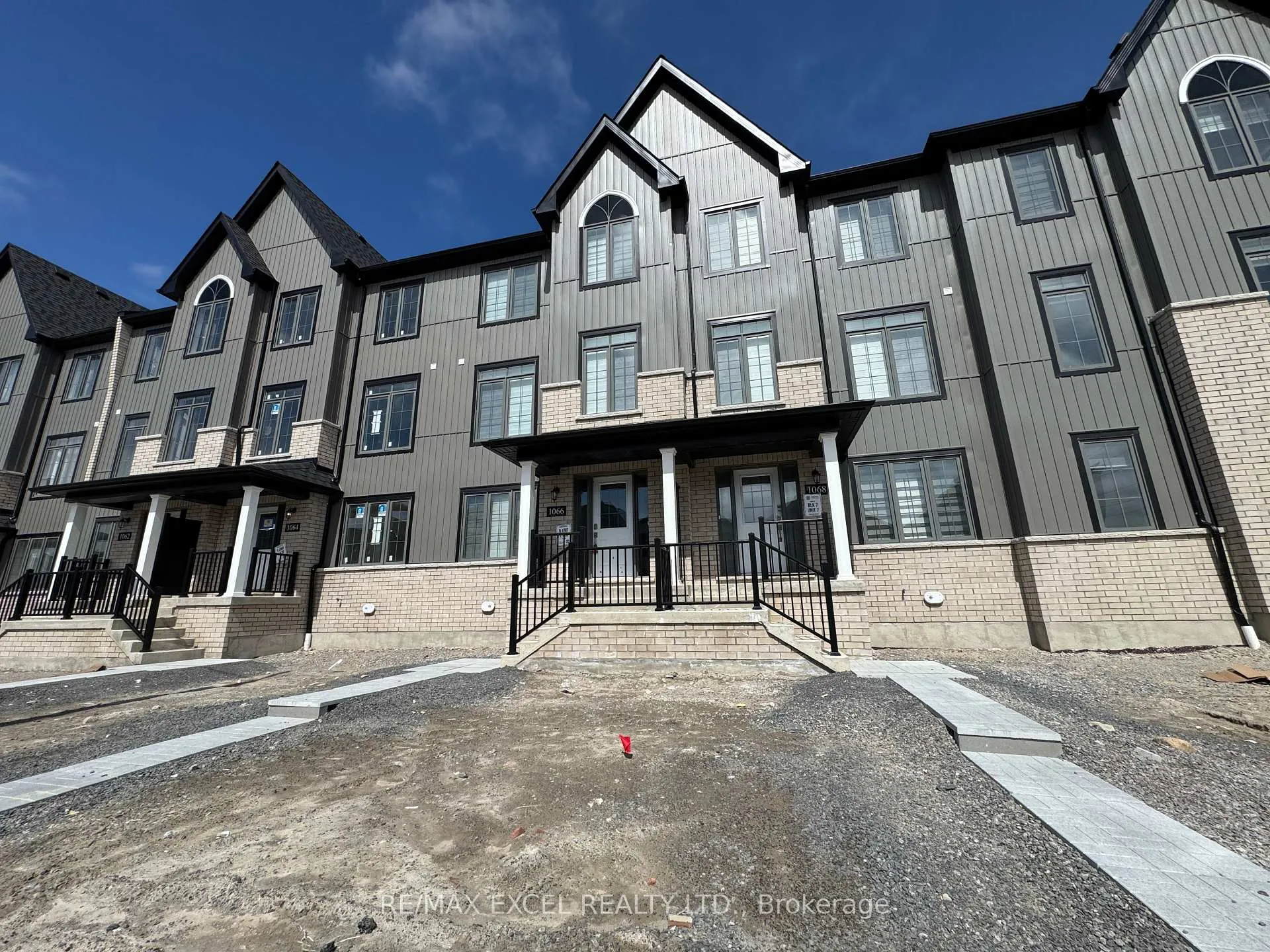 Front of 1058 Dyas Avenue