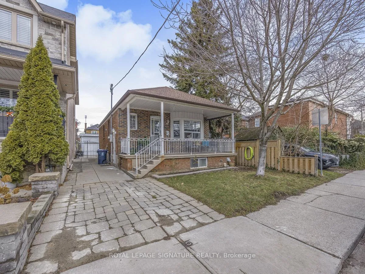 Front of Unit Lower, 58 Sammon Avenue
