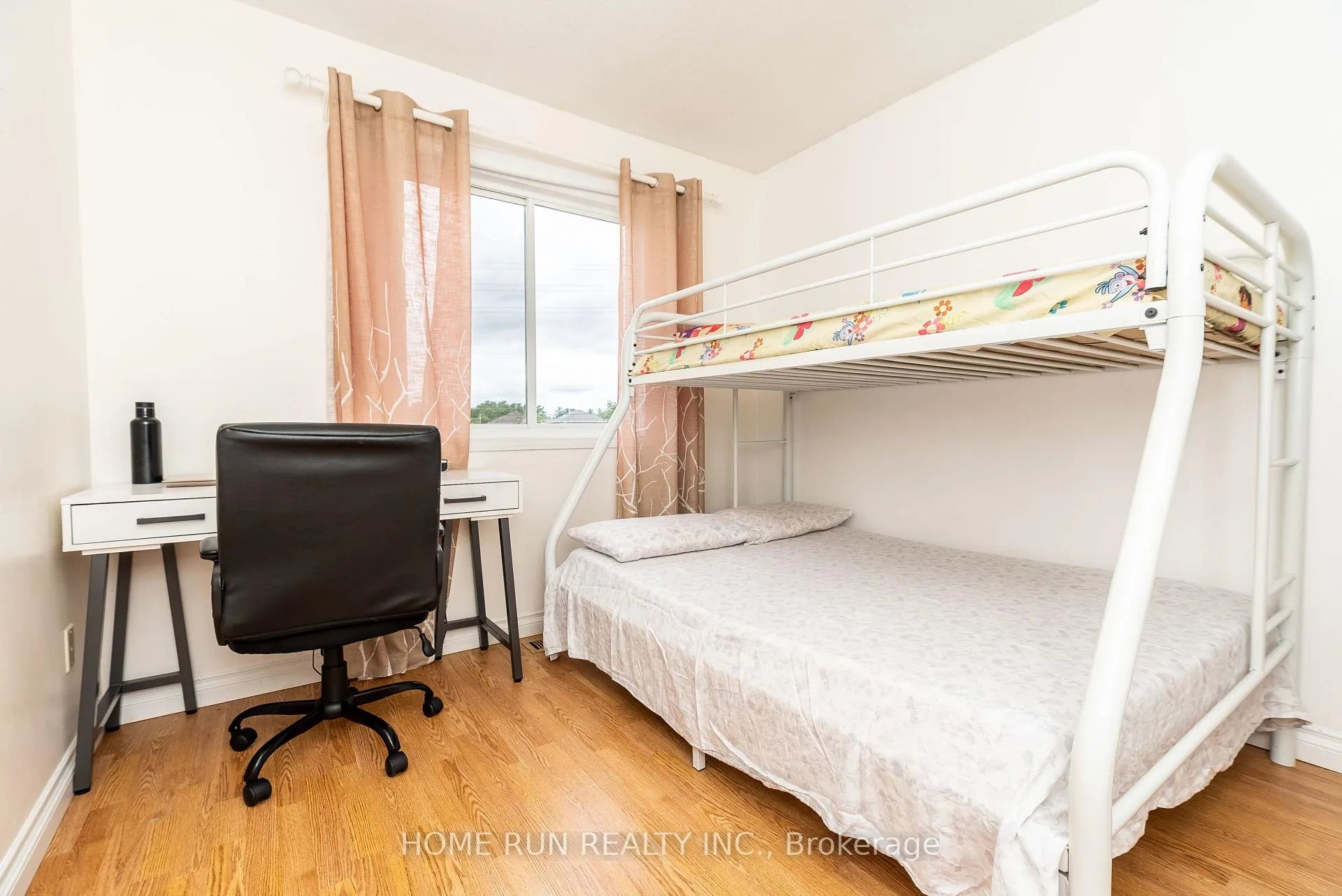 Photo 7 of 1479 Lynx Crescent, Ottawa, Fallingbrook/Pineridge — HOMEH