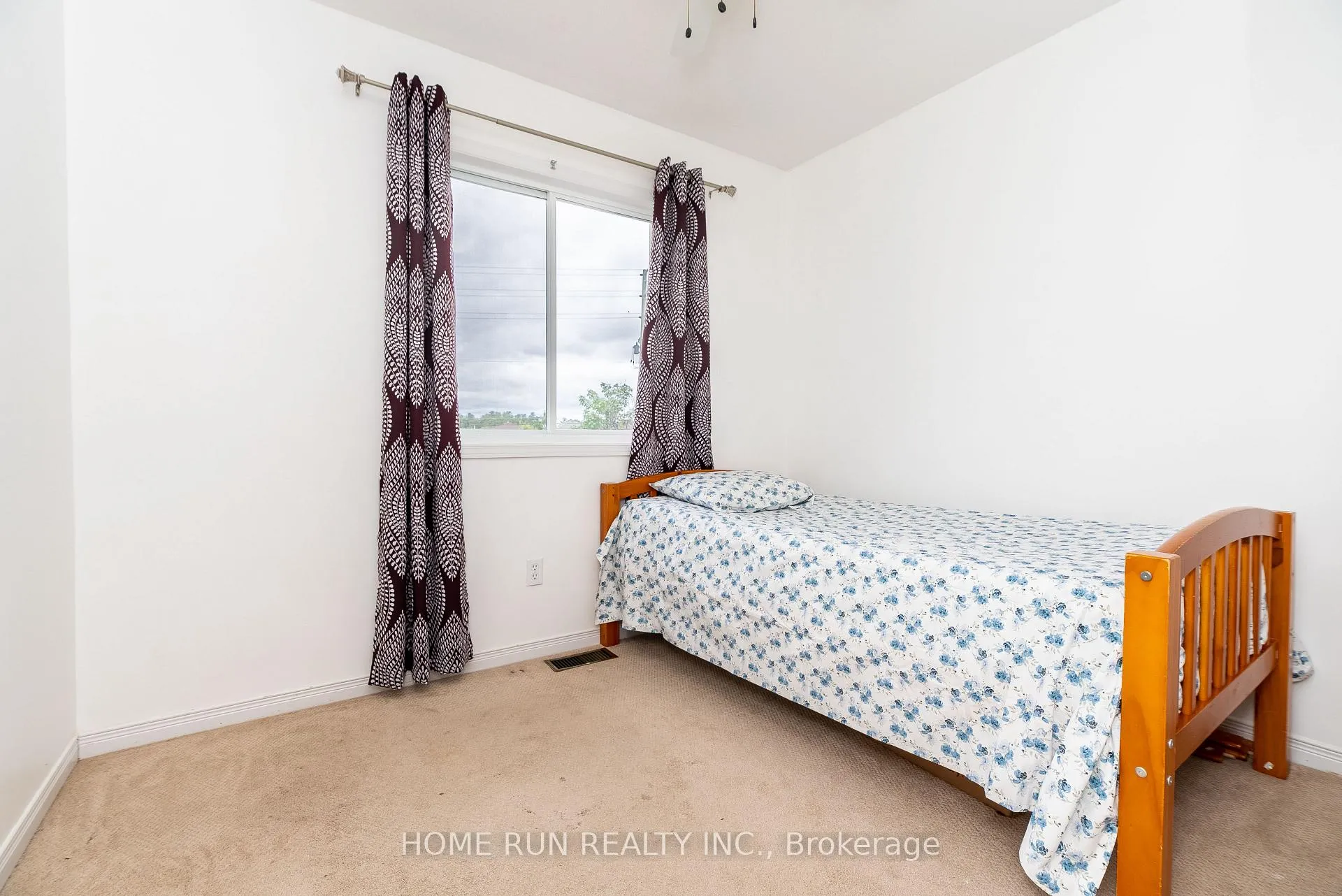 Photo 8 of 1479 Lynx Crescent, Ottawa, Fallingbrook/Pineridge — HOMEH