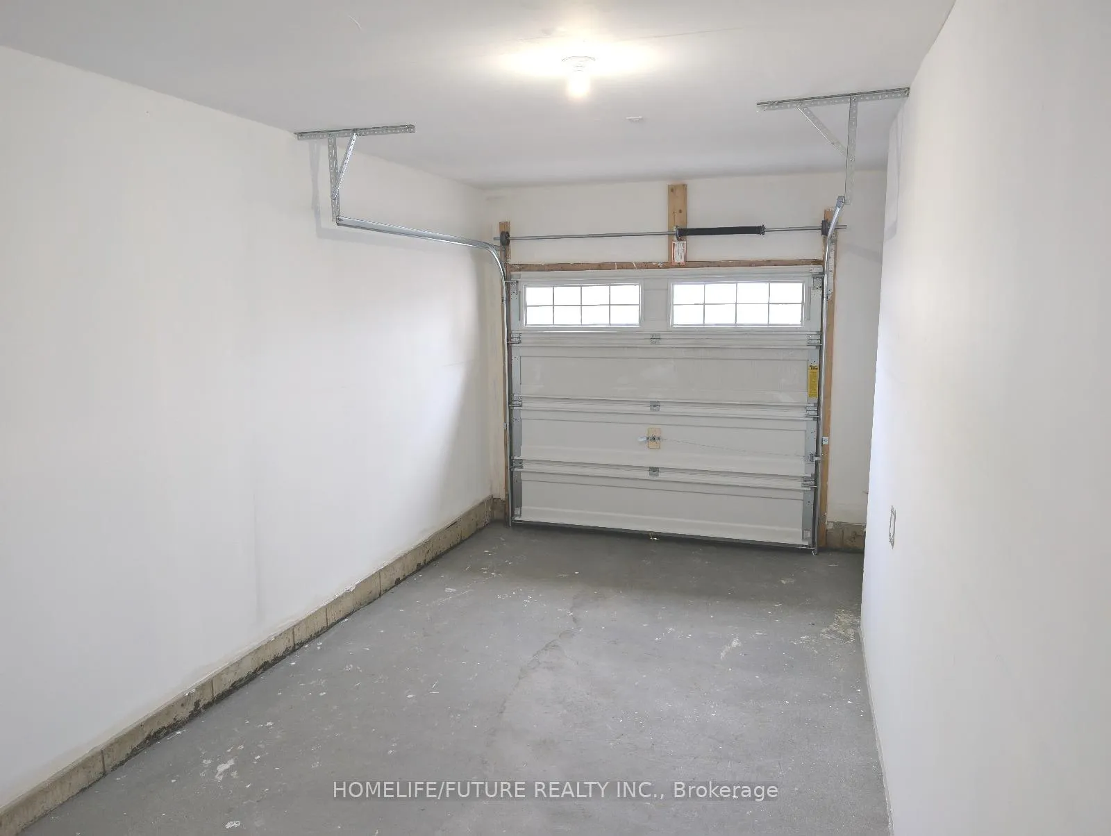Photo 5 of 1123 Zircon Manor, Pickering, Rural Pickering — HOMEH