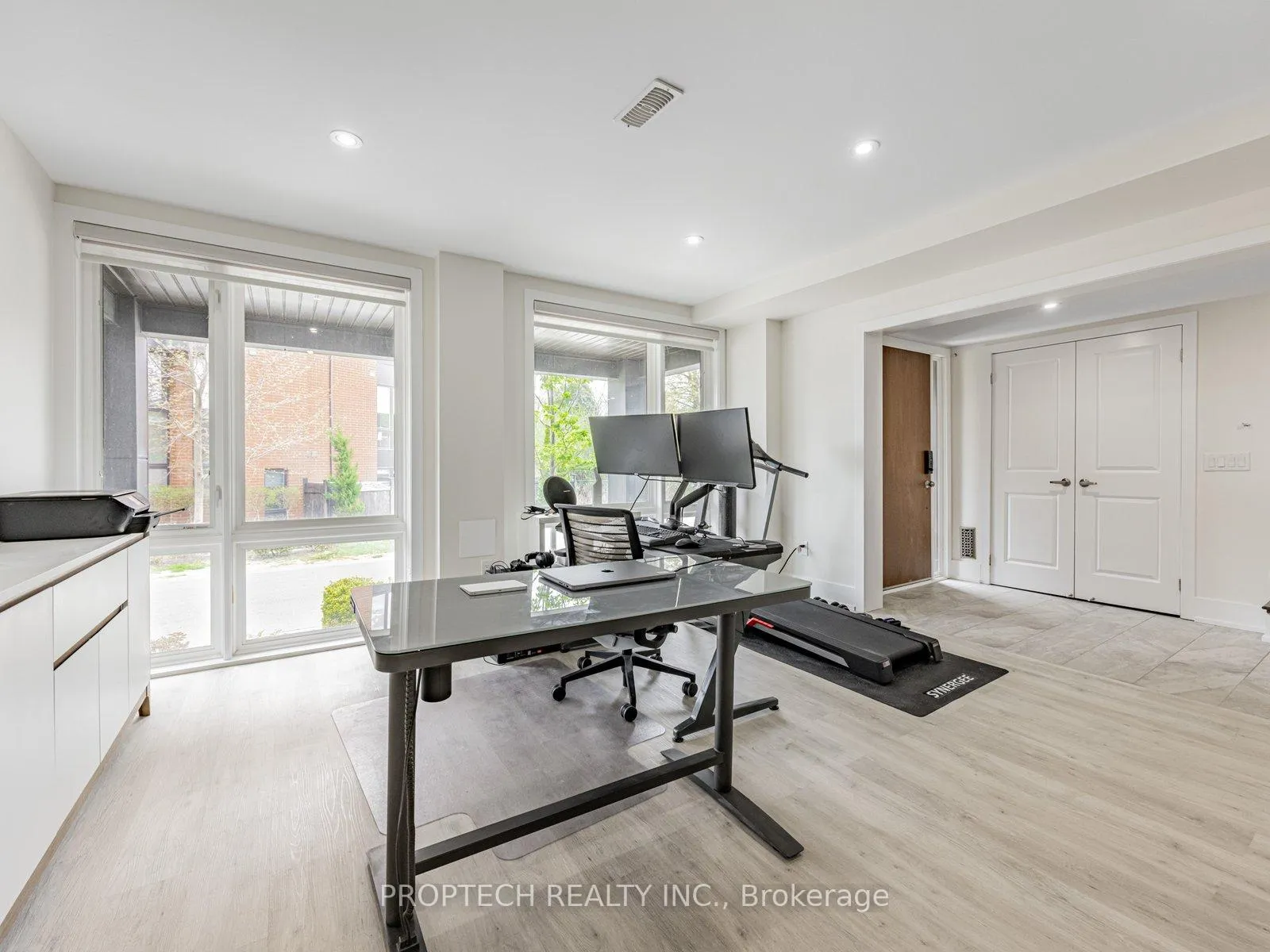 Photo 6 of 45 Thorncrest Drive, Vaughan, Patterson — HOMEH