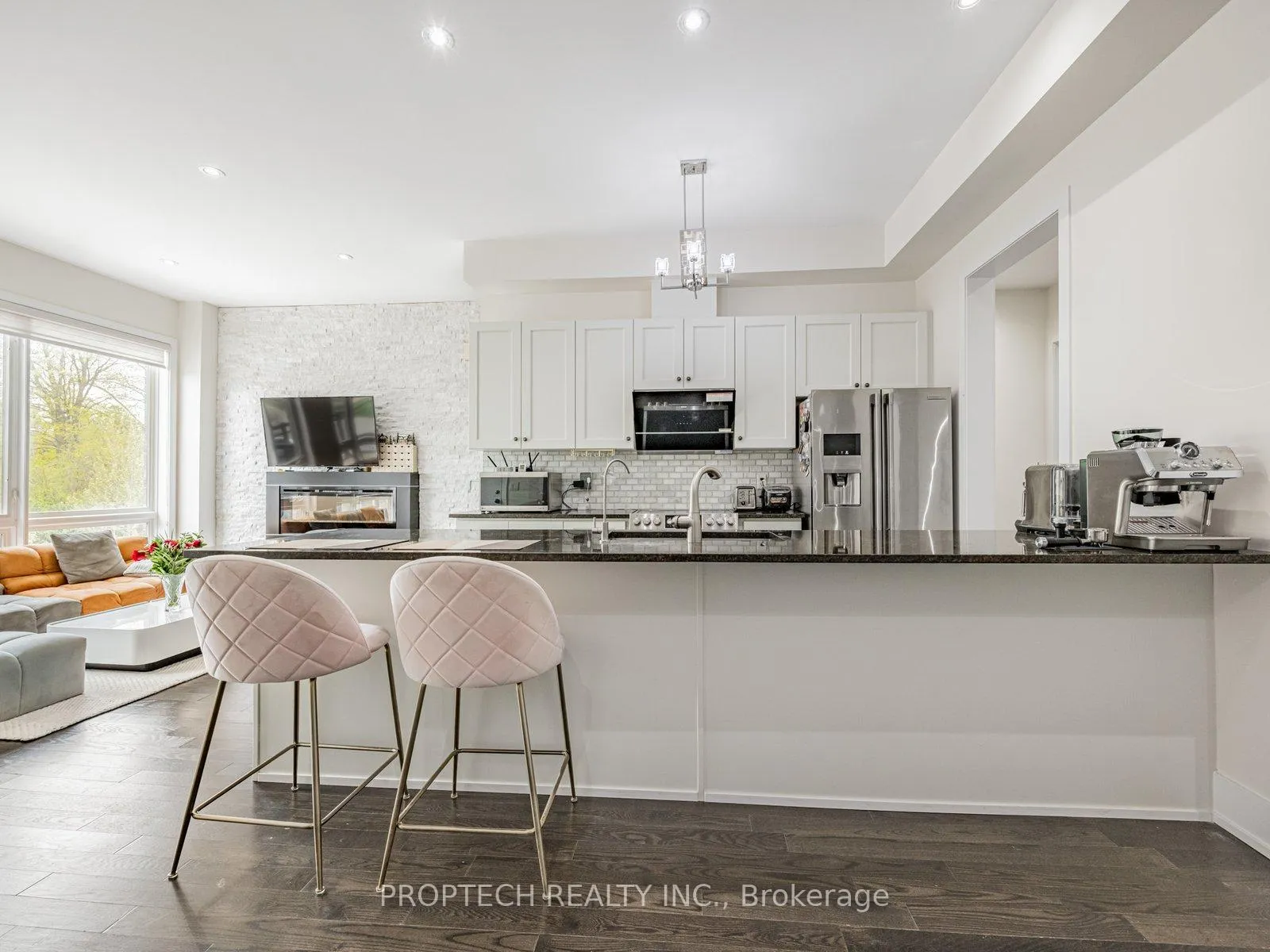 Photo 15 of 45 Thorncrest Drive, Vaughan, Patterson — HOMEH