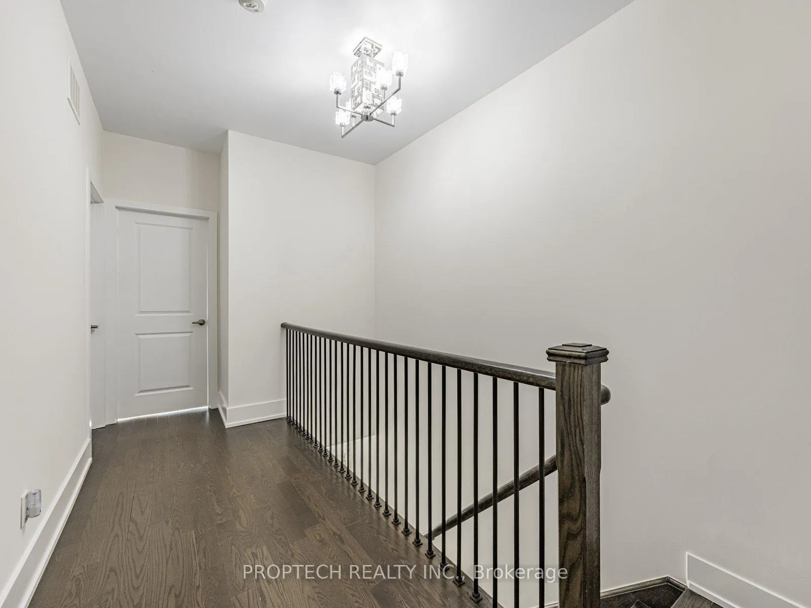 Photo 25 of 45 Thorncrest Drive, Vaughan, Patterson — HOMEH