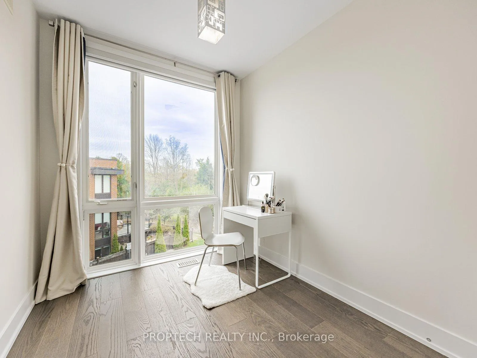 Photo 26 of 45 Thorncrest Drive, Vaughan, Patterson — HOMEH