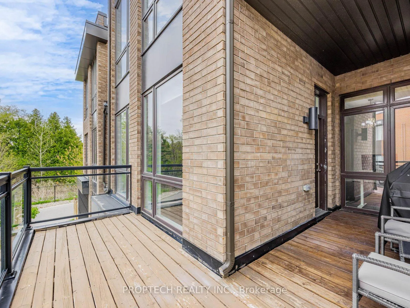 Photo 35 of 45 Thorncrest Drive, Vaughan, Patterson — HOMEH