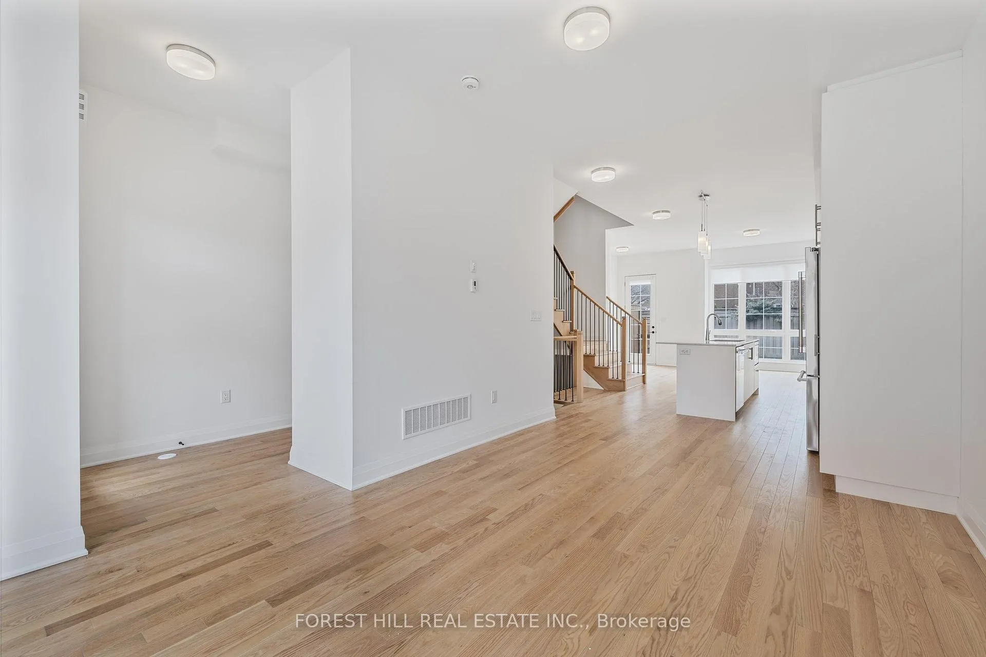 Photo 5 of 71 Alton Crescent, Vaughan, Uplands — HOMEH