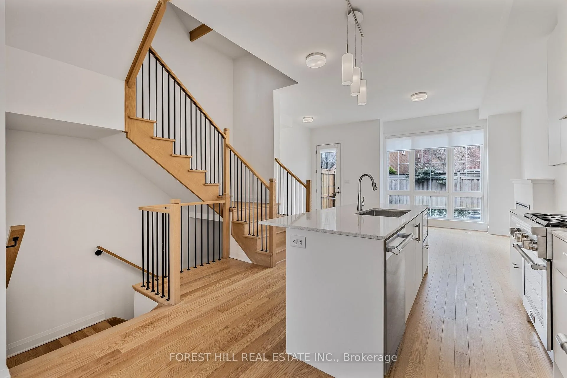 Photo 9 of 71 Alton Crescent, Vaughan, Uplands — HOMEH
