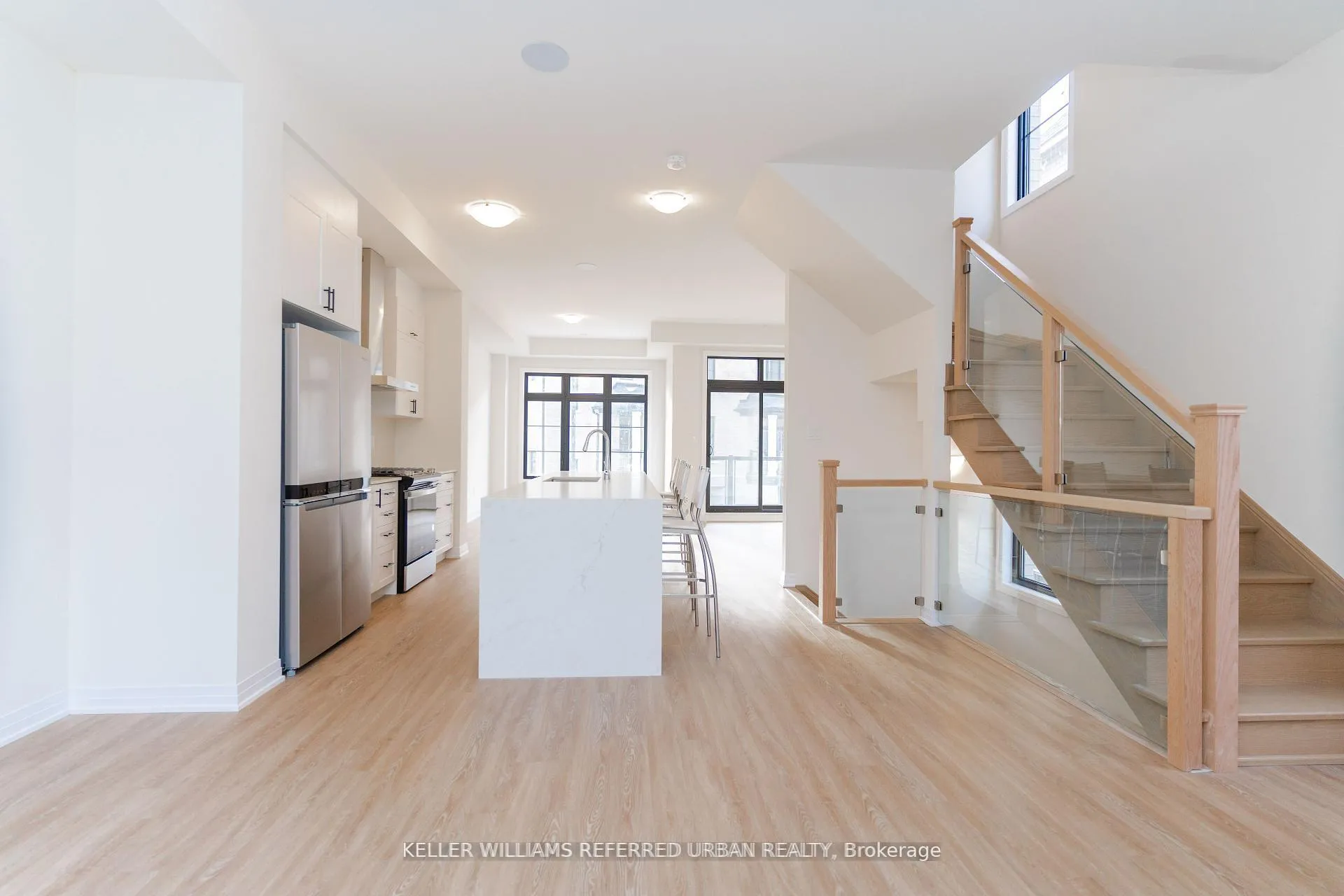 Photo 15 of 26 De La Roche Drive, Vaughan, Vellore Village — HOMEH