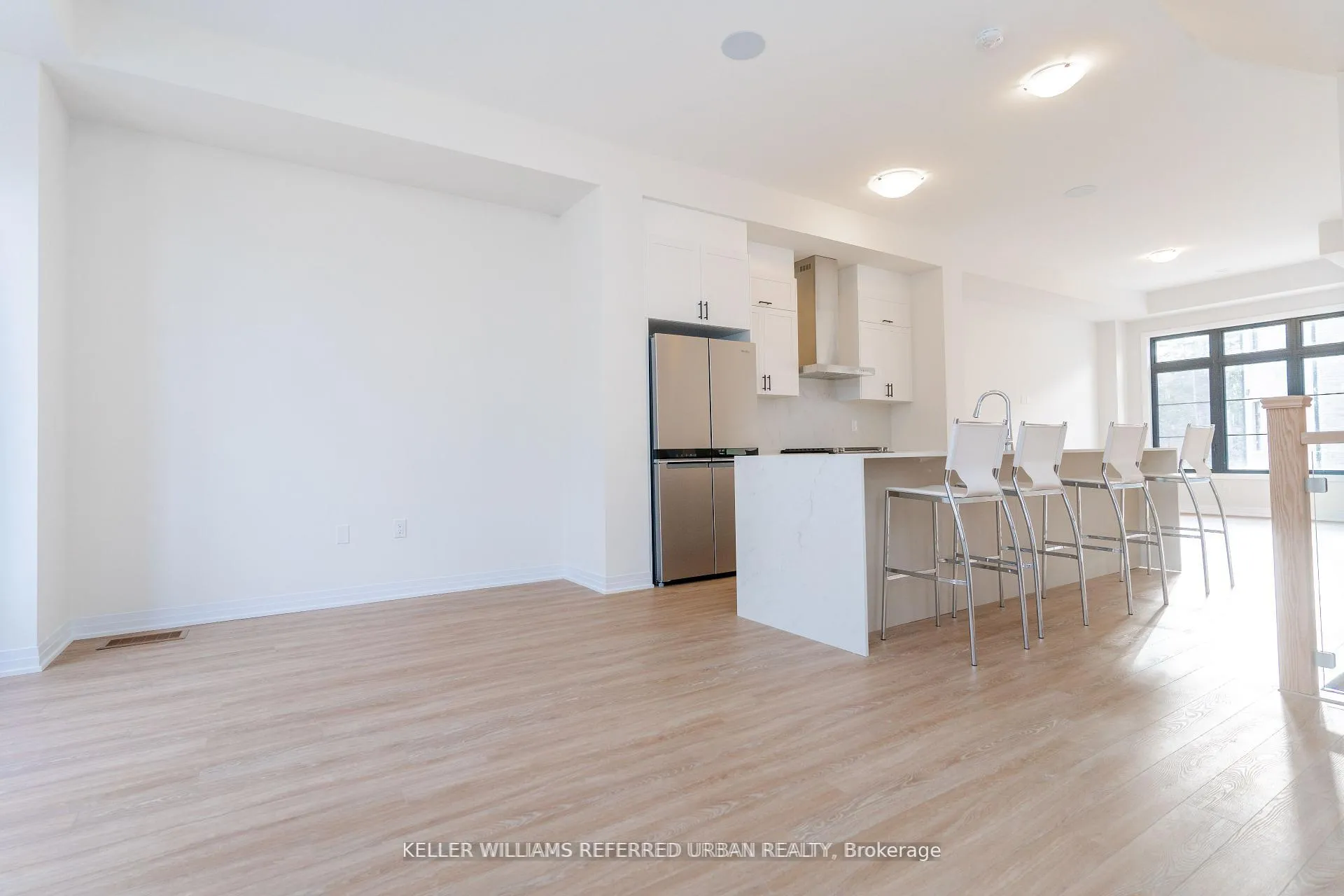 Photo 16 of 26 De La Roche Drive, Vaughan, Vellore Village — HOMEH