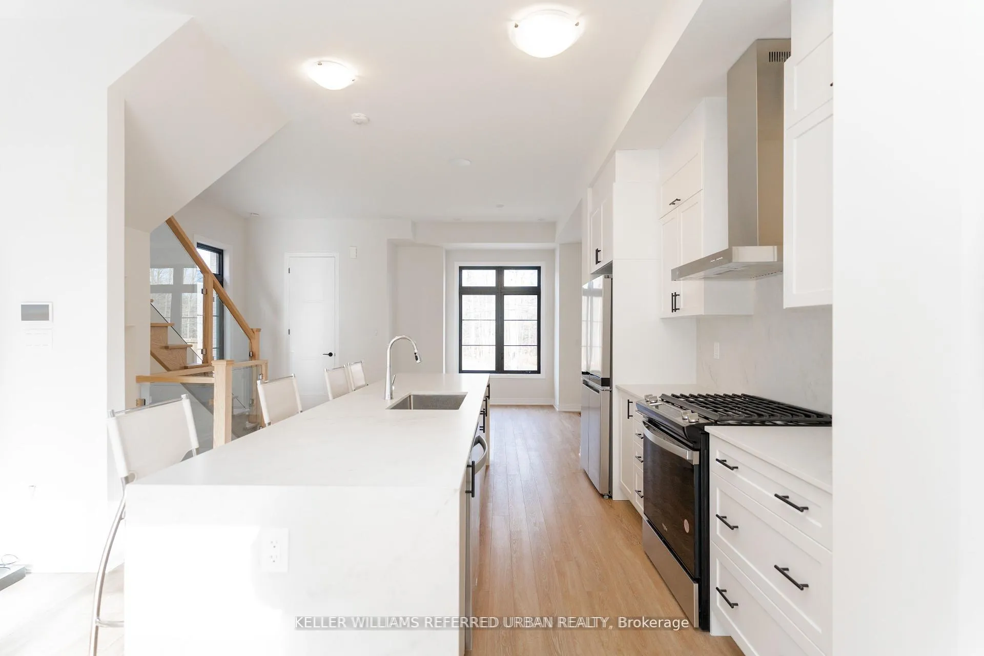 Photo 18 of 26 De La Roche Drive, Vaughan, Vellore Village — HOMEH