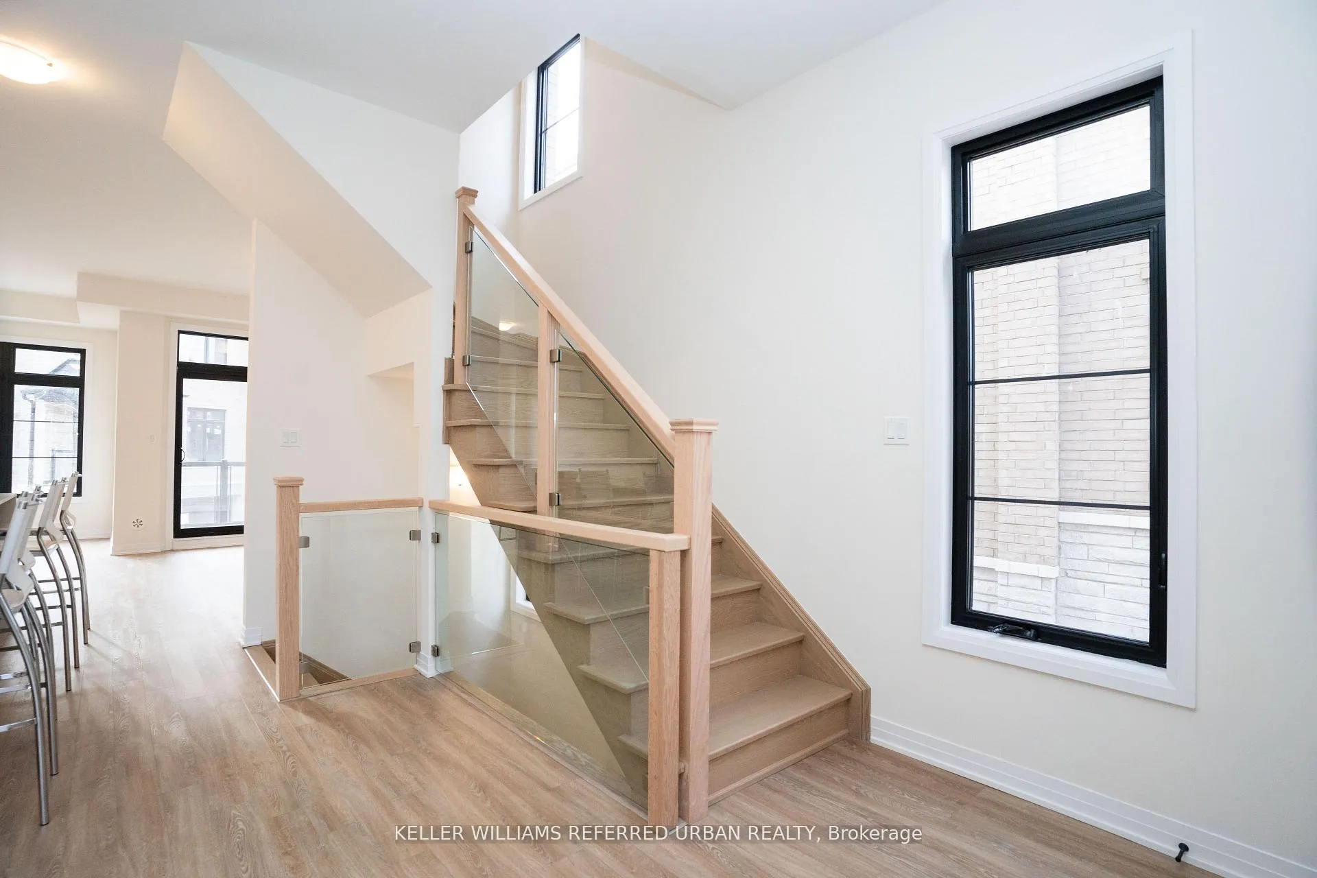 Photo 25 of 26 De La Roche Drive, Vaughan, Vellore Village — HOMEH