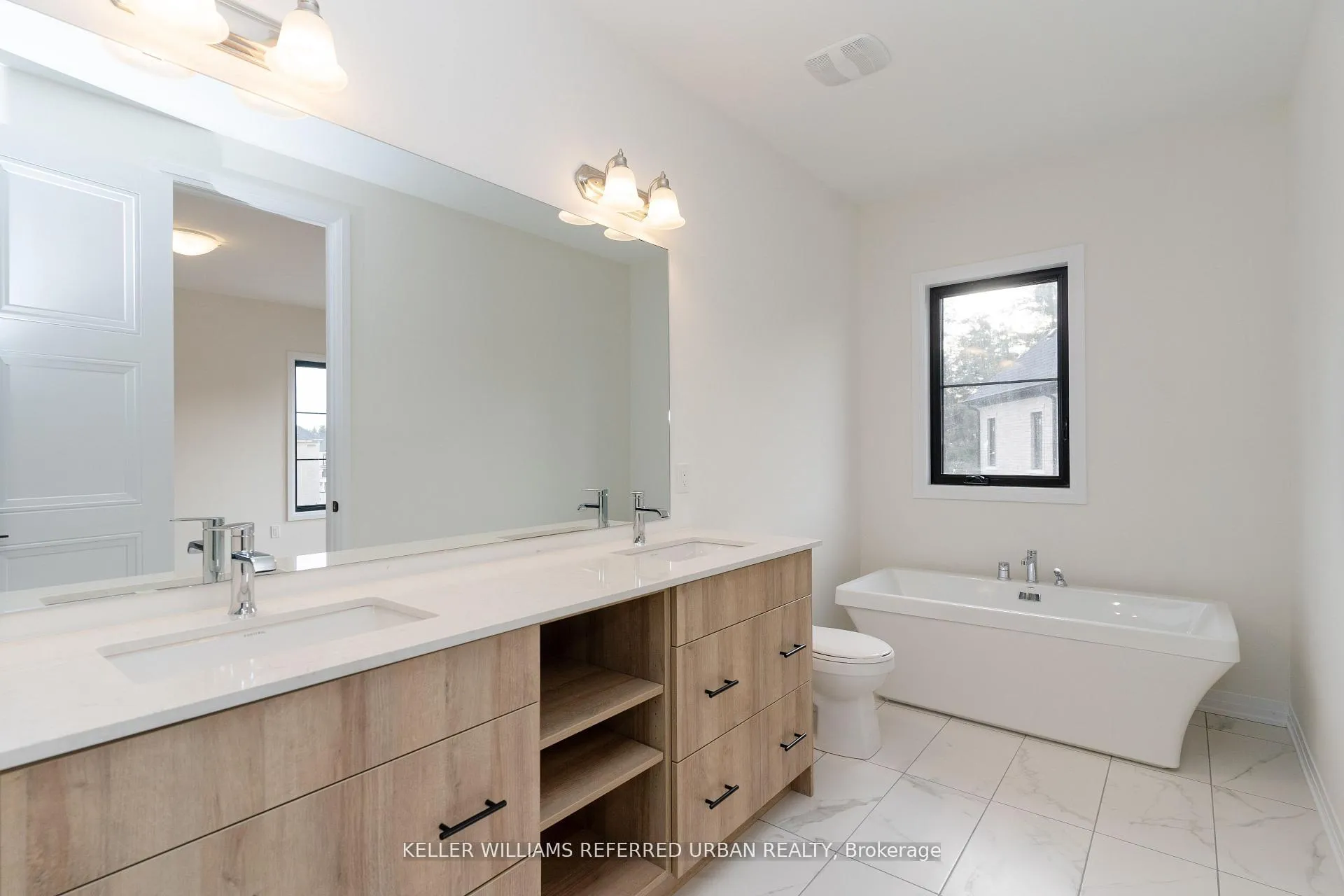 Photo 30 of 26 De La Roche Drive, Vaughan, Vellore Village — HOMEH