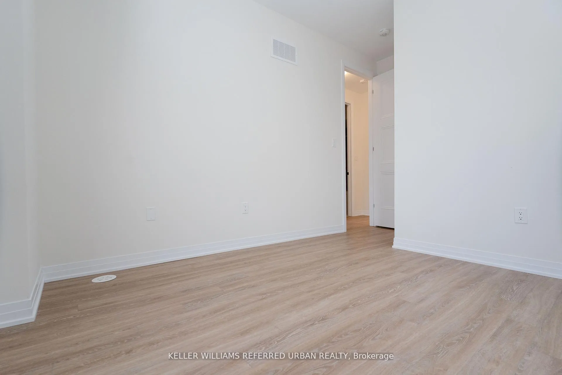 Photo 33 of 26 De La Roche Drive, Vaughan, Vellore Village — HOMEH