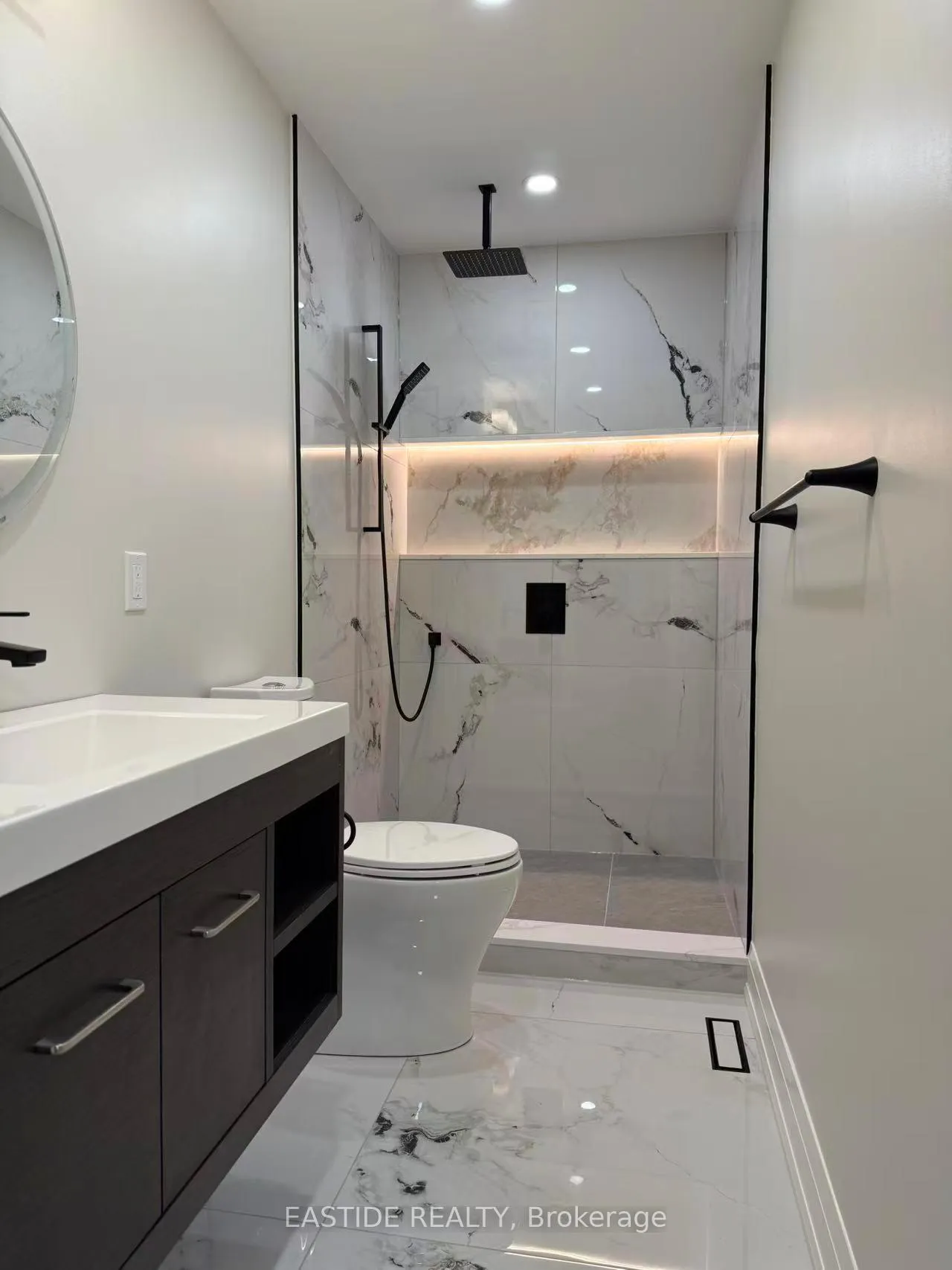 Photo 18 of 23 Briarwood Road, Markham, Unionville — HOMEH