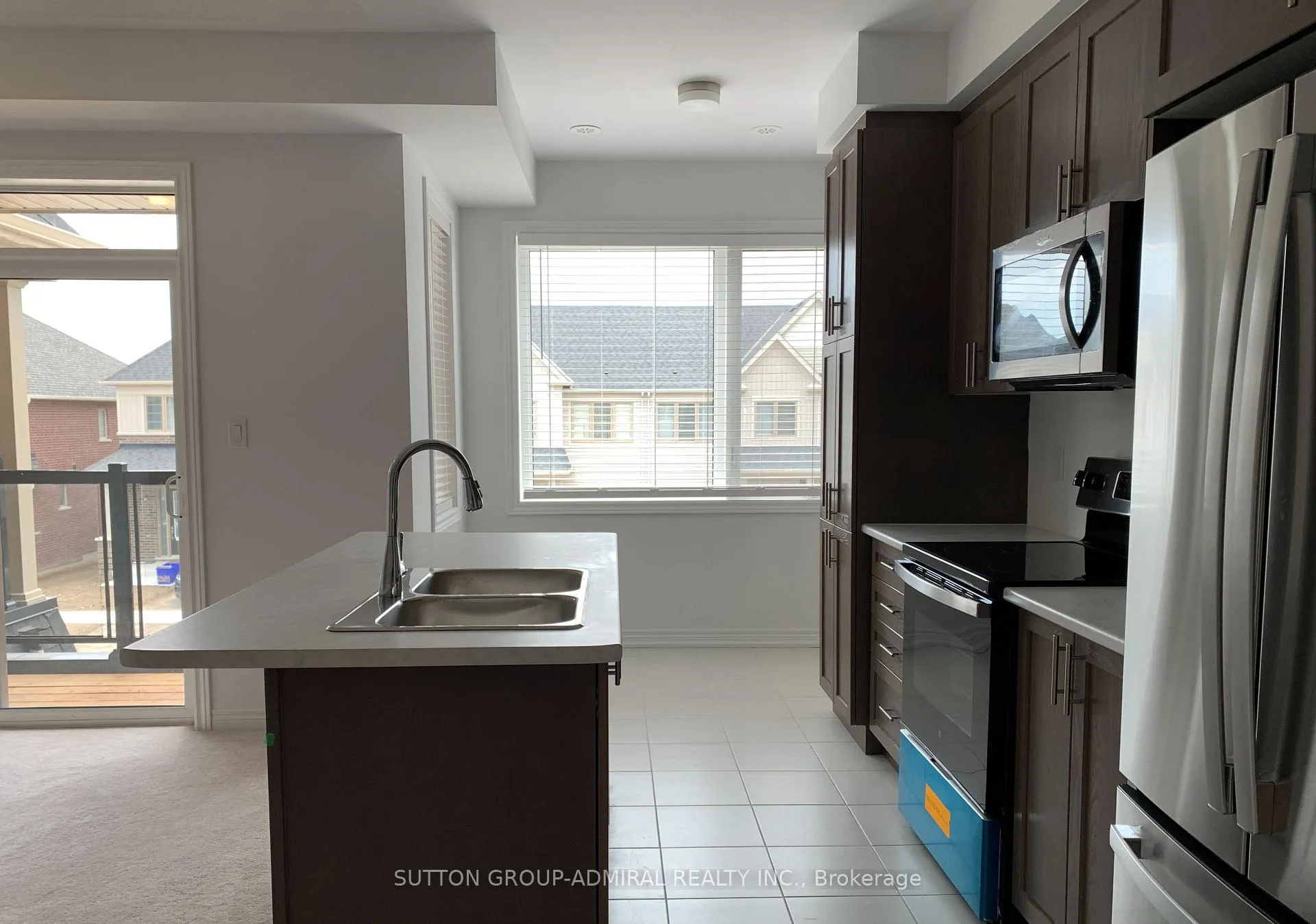 Photo 8 of 2023 Cameron Lott Crescent, Oshawa, Kedron — HOMEH