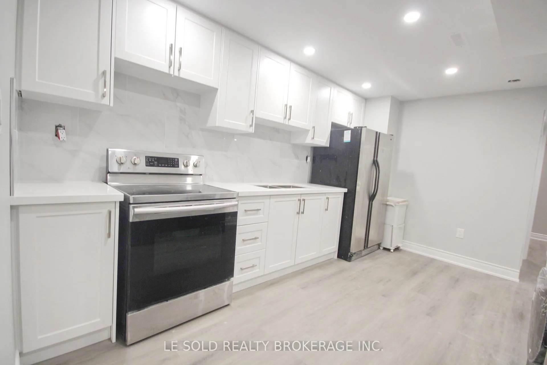 Photo 5 of Unit Bsmt B2, 139 Walford Road, Markham, Middlefield — HOMEH