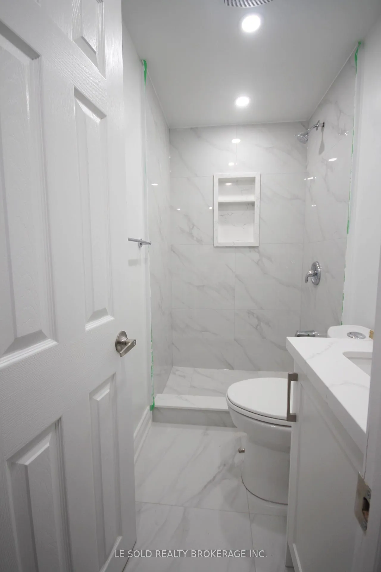 Photo 7 of Unit Bsmt B2, 139 Walford Road, Markham, Middlefield — HOMEH