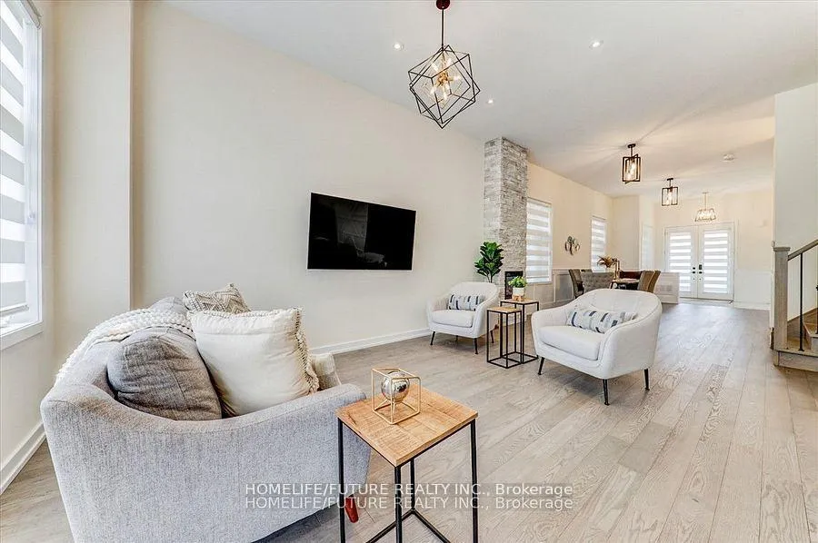 Photo 6 of 88 Mountainside Crescent, Whitby, Rolling Acres — HOMEH
