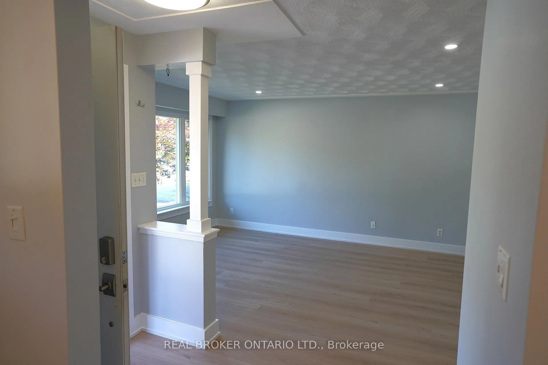 Photo 5 of Unit UPPER, 20 Sunrise Drive, Kitchener — HOMEH