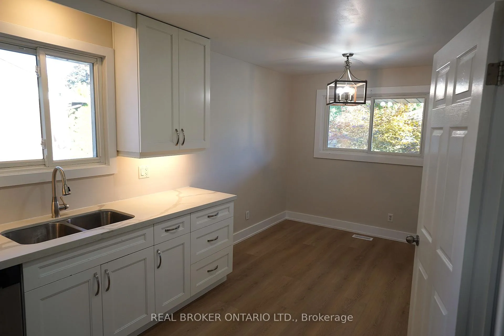 Photo 6 of Unit UPPER, 20 Sunrise Drive, Kitchener — HOMEH