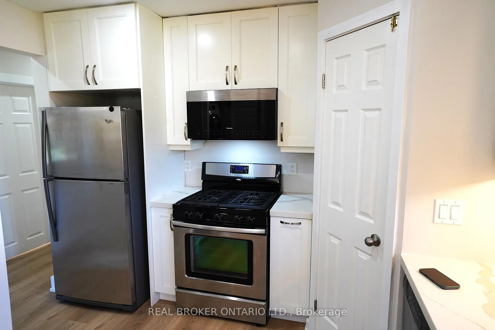 Photo 8 of Unit UPPER, 20 Sunrise Drive, Kitchener — HOMEH