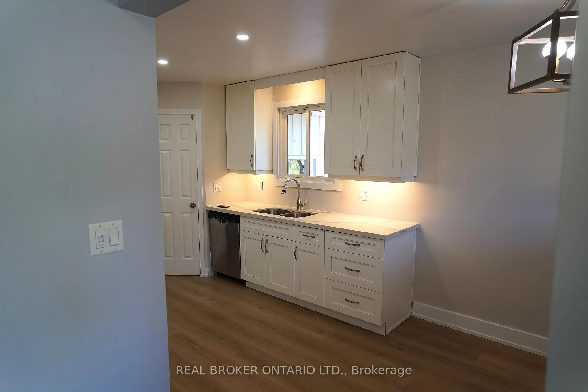 Photo 10 of Unit UPPER, 20 Sunrise Drive, Kitchener — HOMEH