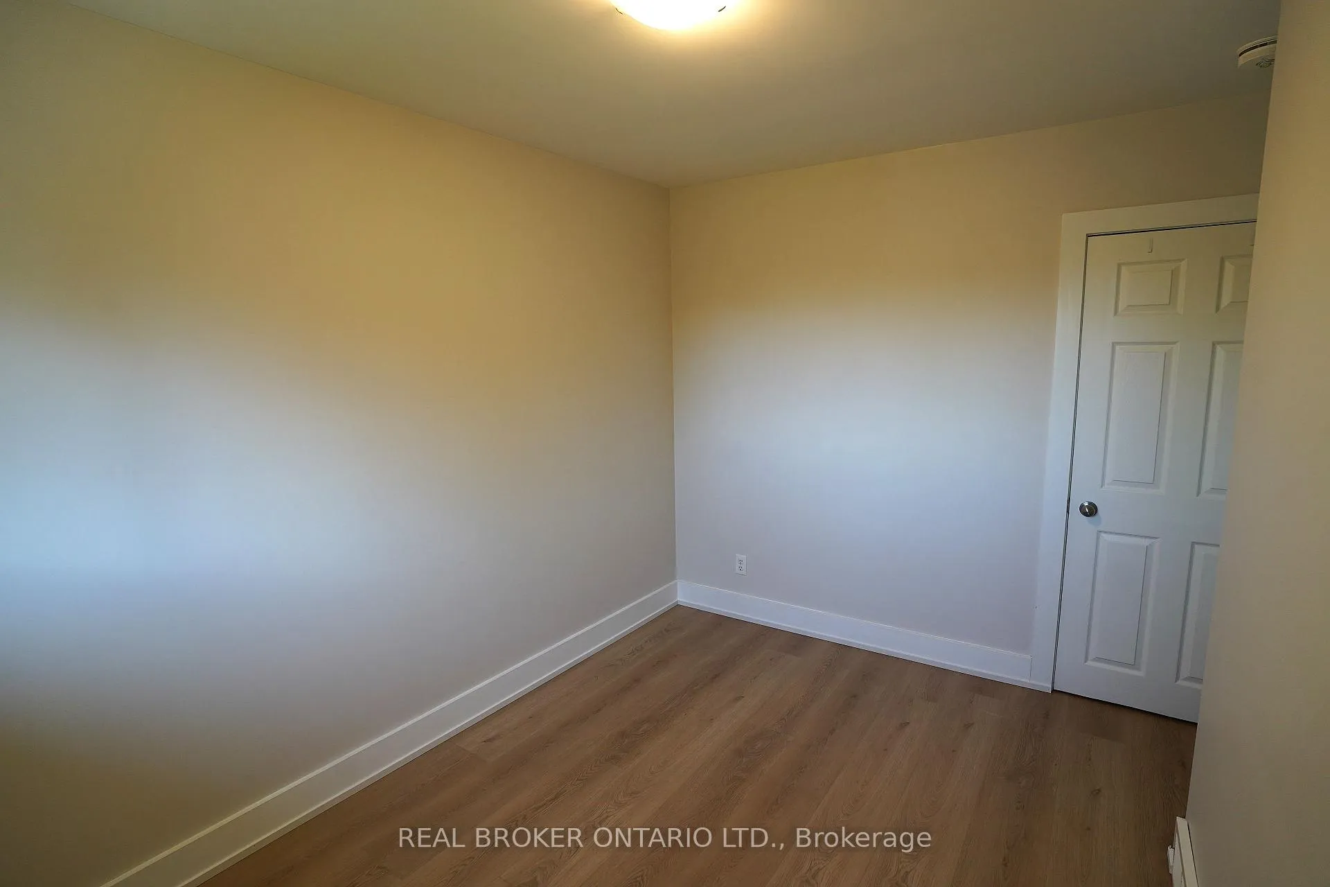 Photo 17 of Unit UPPER, 20 Sunrise Drive, Kitchener — HOMEH