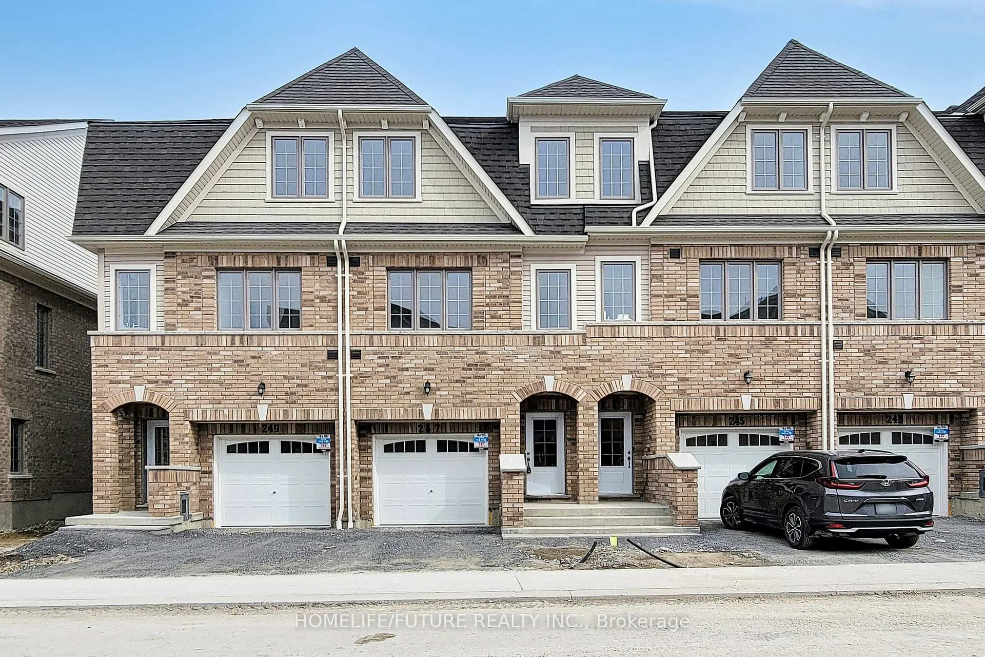 Photo 2 of 247 Danzatore Path, Oshawa, Windfields — HOMEH
