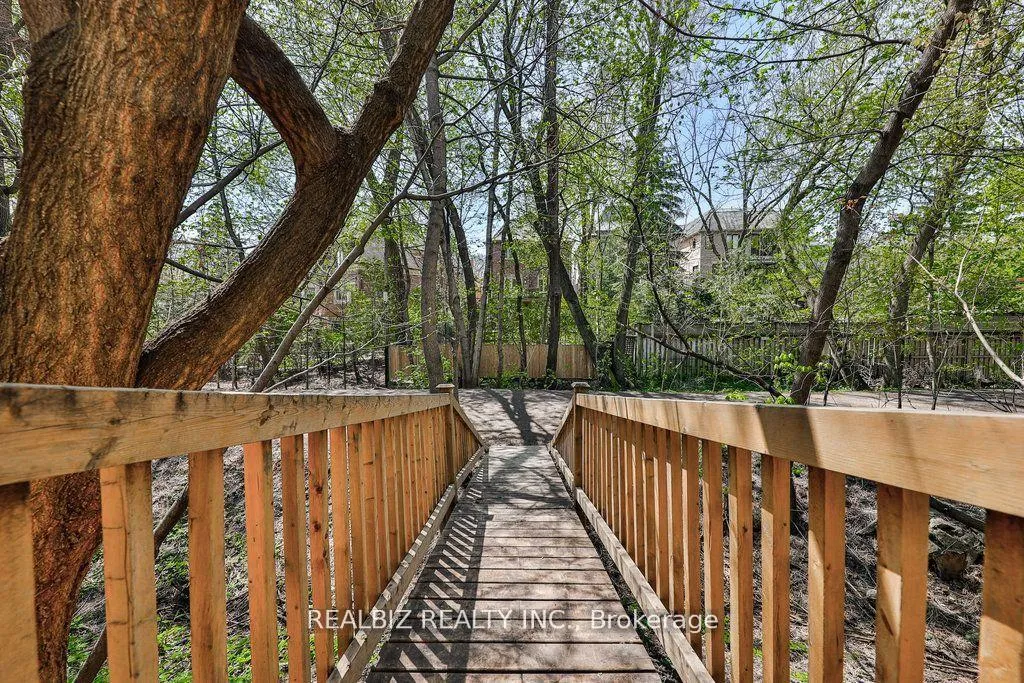 Photo 2 of 169 Chaplin Crescent, Toronto, Forest Hill South — HOMEH
