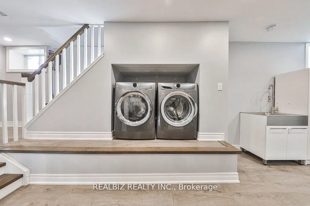 Photo 4 of 169 Chaplin Crescent, Toronto, Forest Hill South — HOMEH