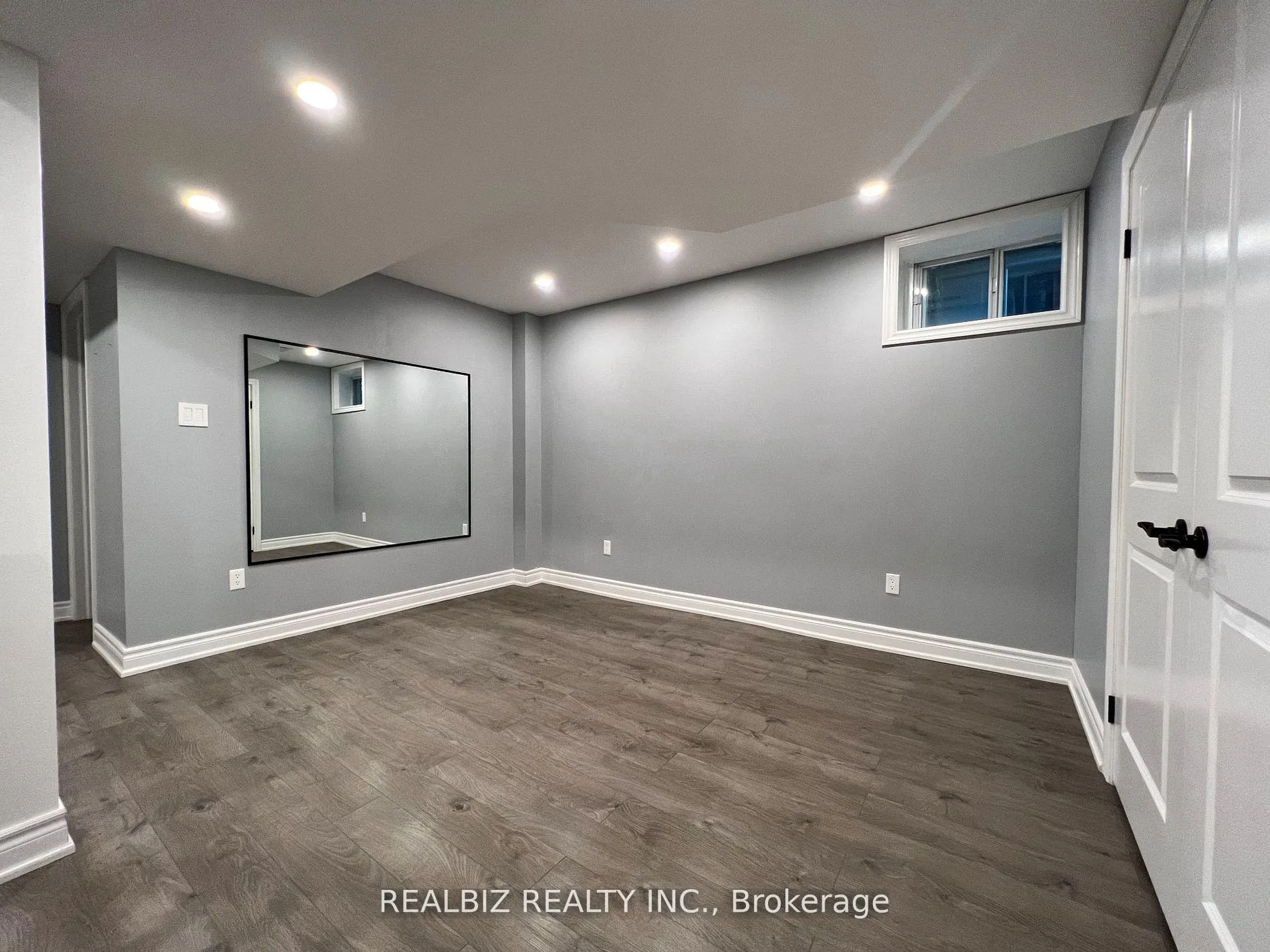 Photo 7 of 169 Chaplin Crescent, Toronto, Forest Hill South — HOMEH