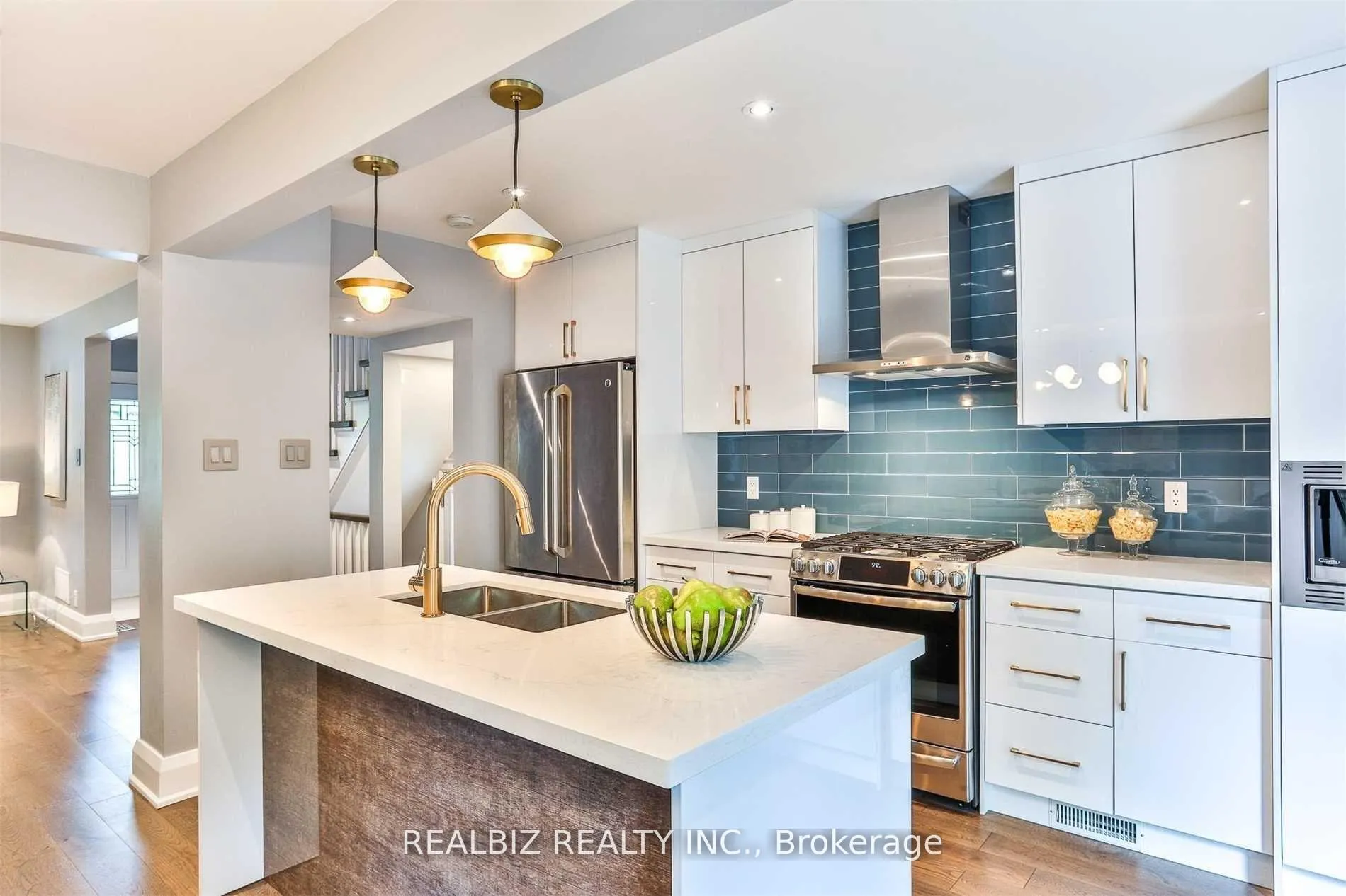 Photo 17 of 169 Chaplin Crescent, Toronto, Forest Hill South — HOMEH