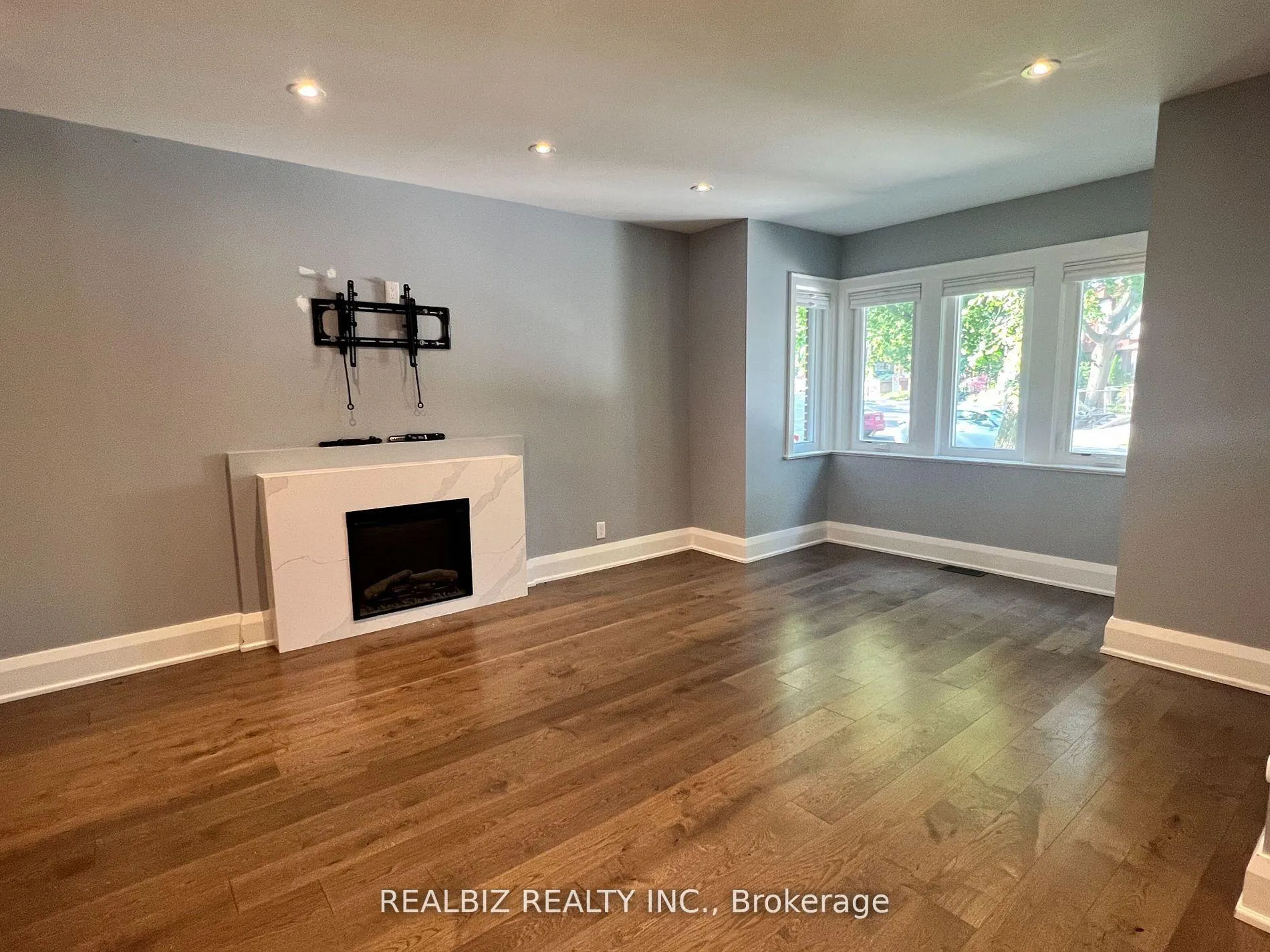 Photo 21 of 169 Chaplin Crescent, Toronto, Forest Hill South — HOMEH