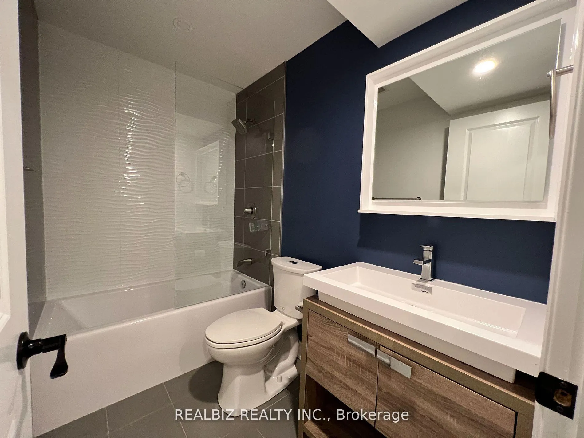 Photo 31 of 169 Chaplin Crescent, Toronto, Forest Hill South — HOMEH