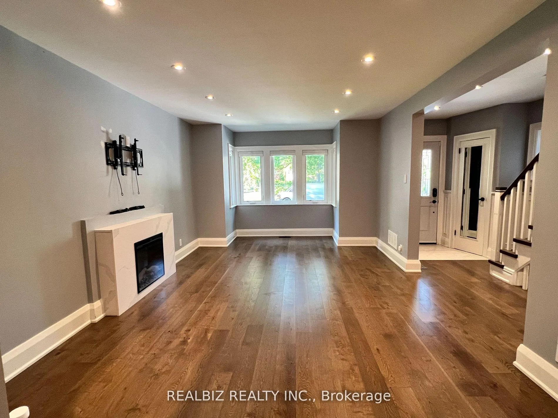 Photo 33 of 169 Chaplin Crescent, Toronto, Forest Hill South — HOMEH